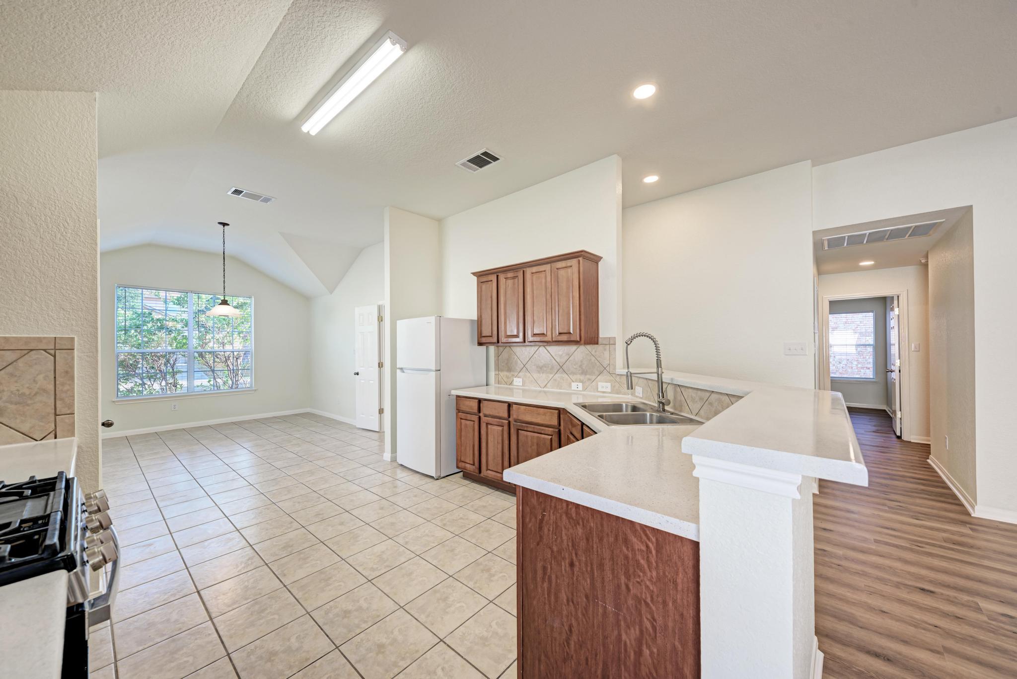 203  Newport Landing Pl, photo 6