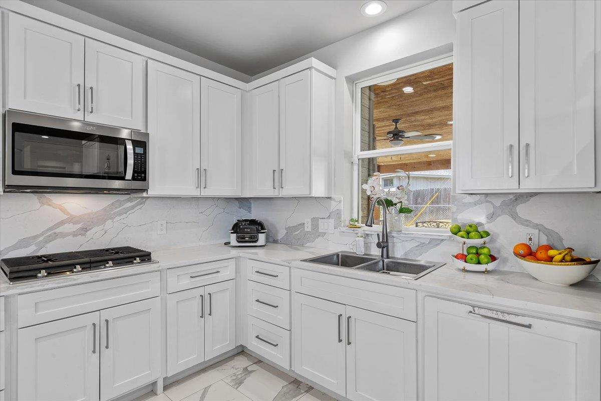 1106  Greenlawn Blvd, photo 10