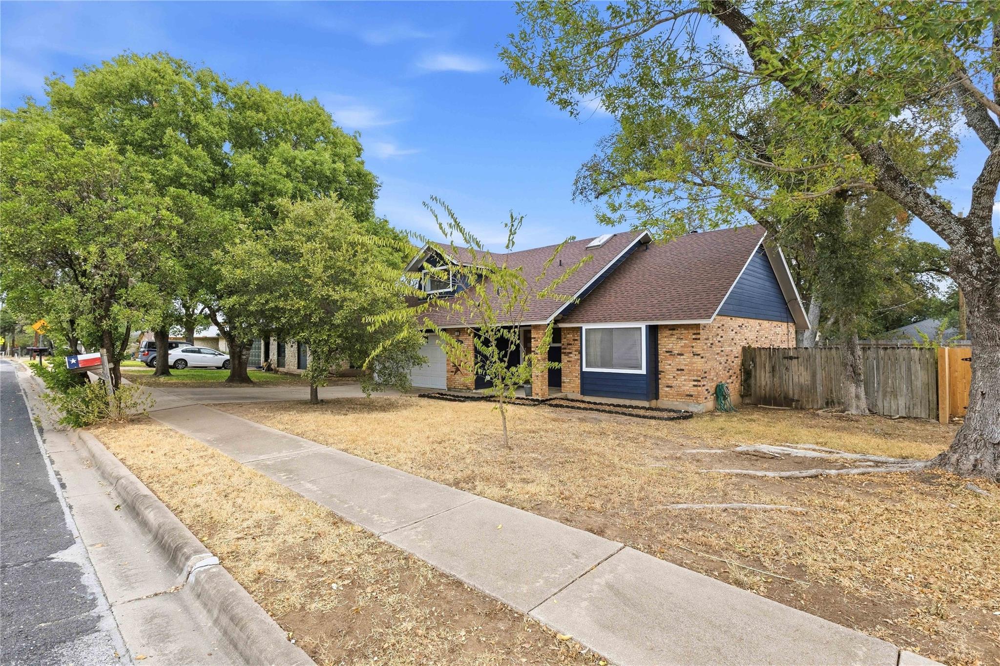 6103  Smith Oak Trl, photo 3