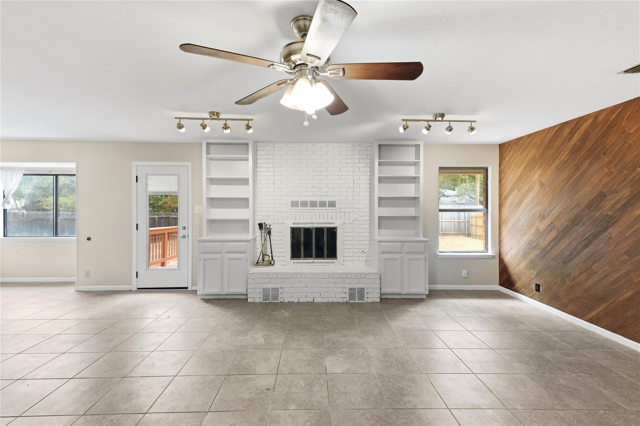 6103  Smith Oak Trl, photo 5