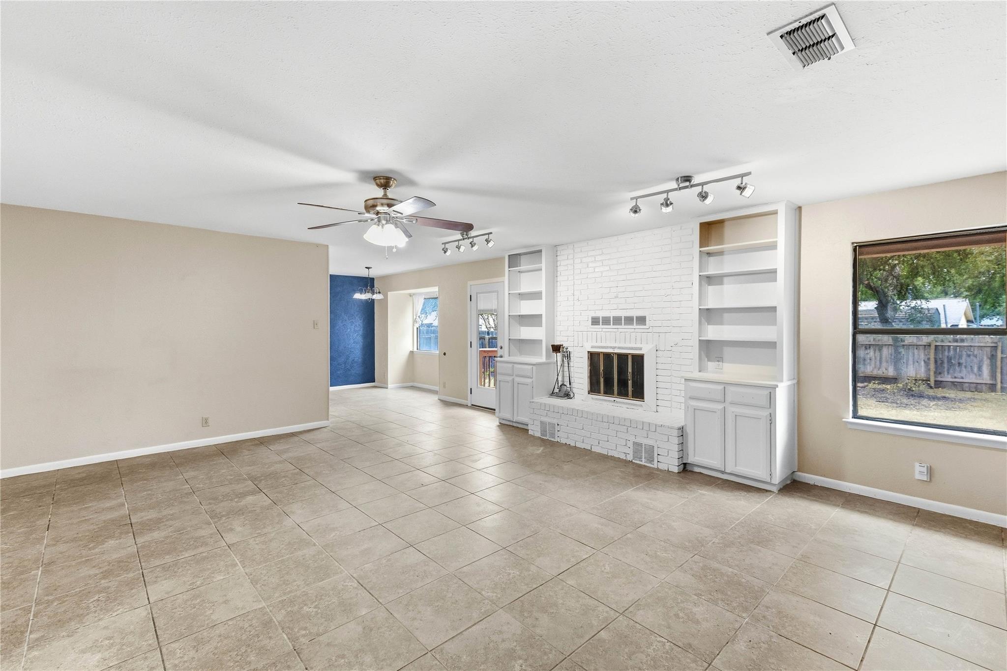 6103  Smith Oak Trl, photo 8