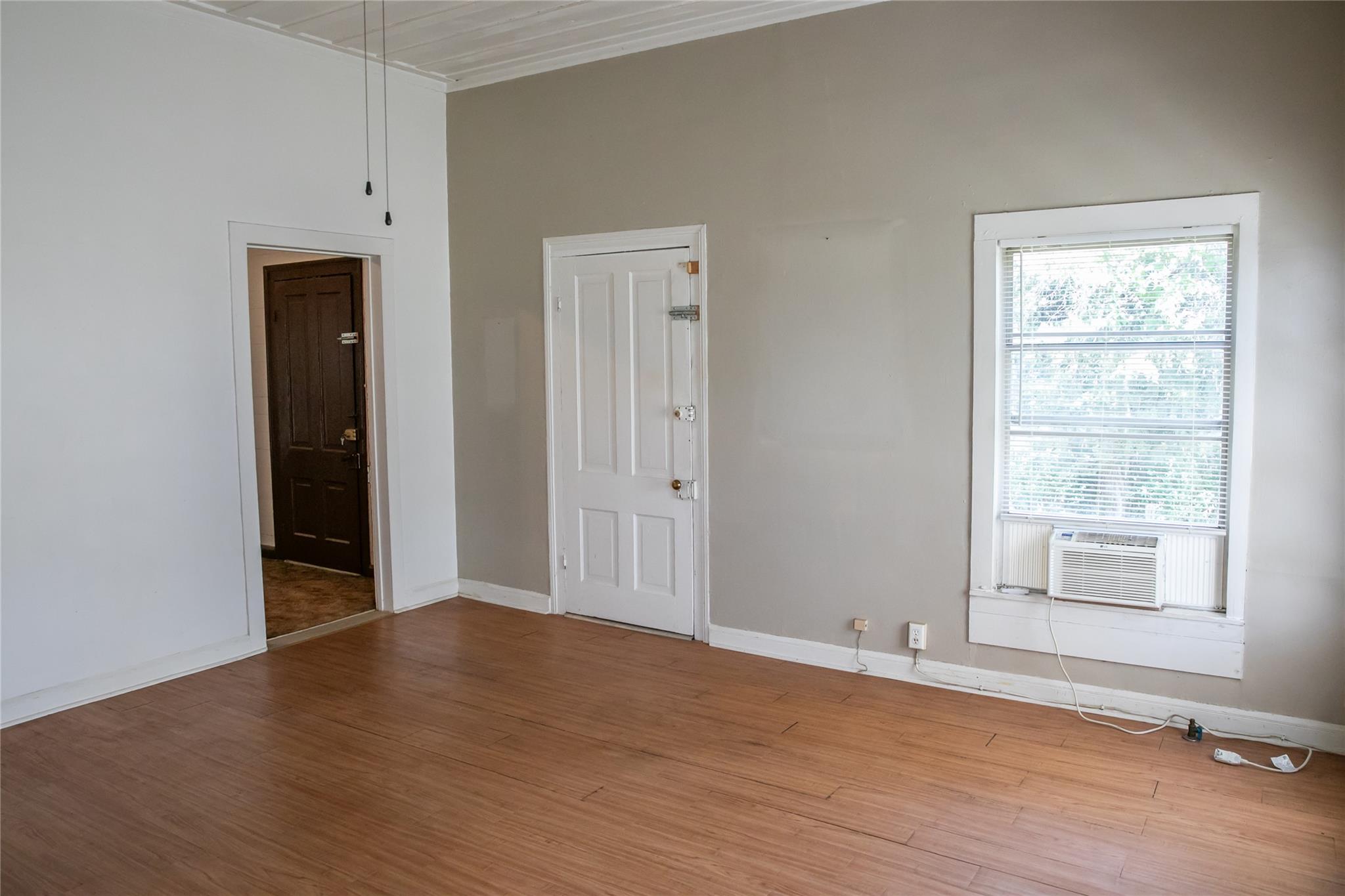 12819 W Burton St, photo 9