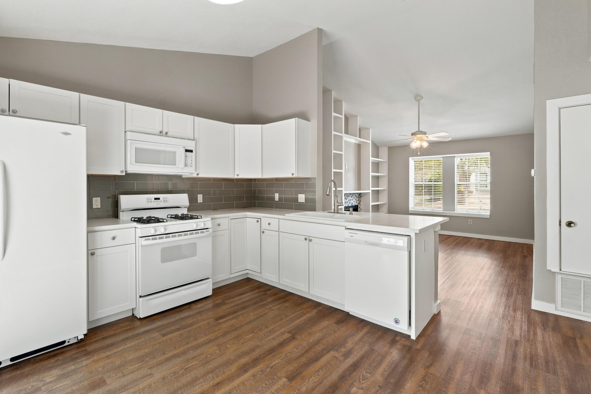 1411  Gracy Farms Ln  #61, photo 4