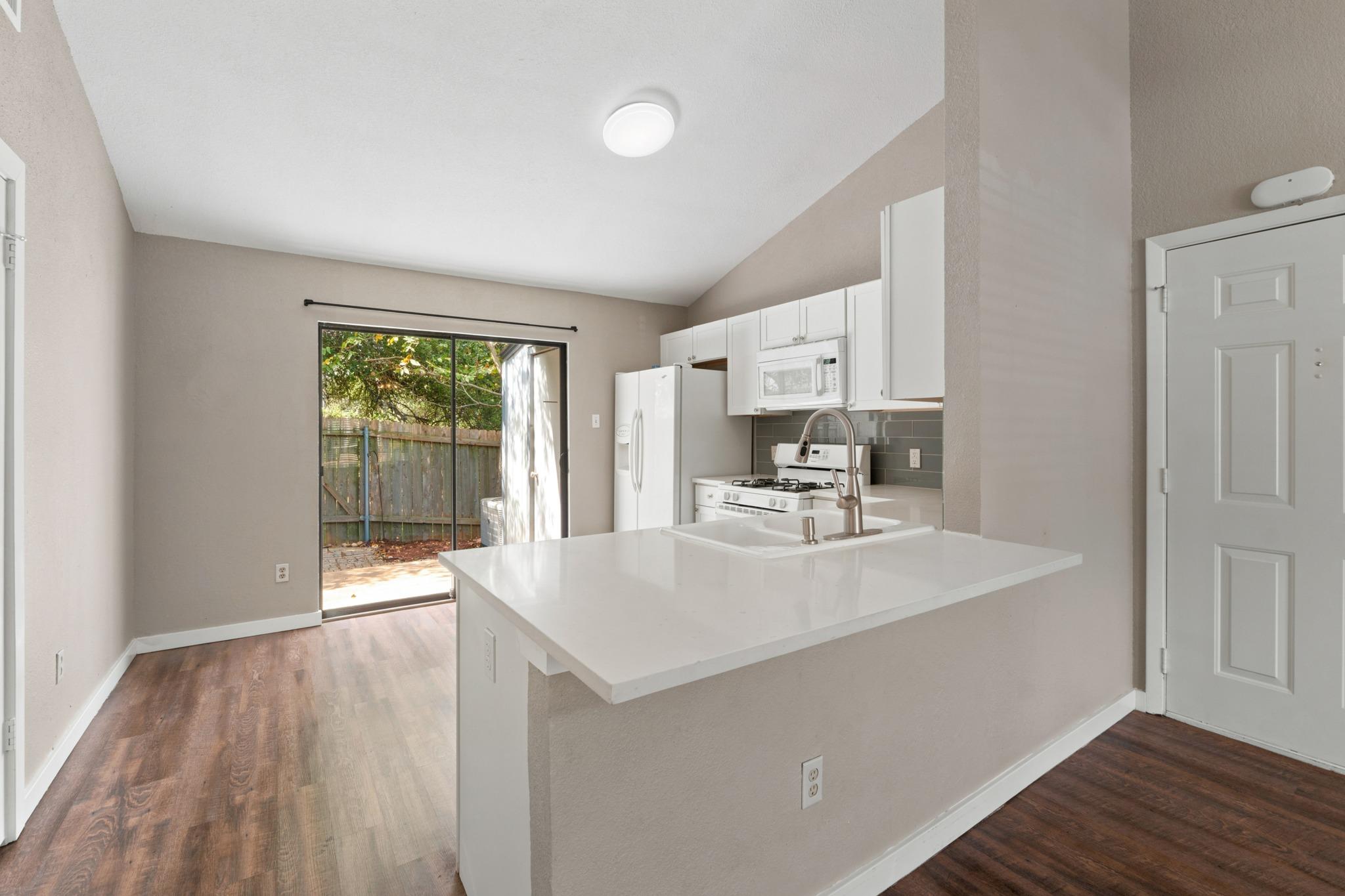 1411  Gracy Farms Ln  #61, photo 8