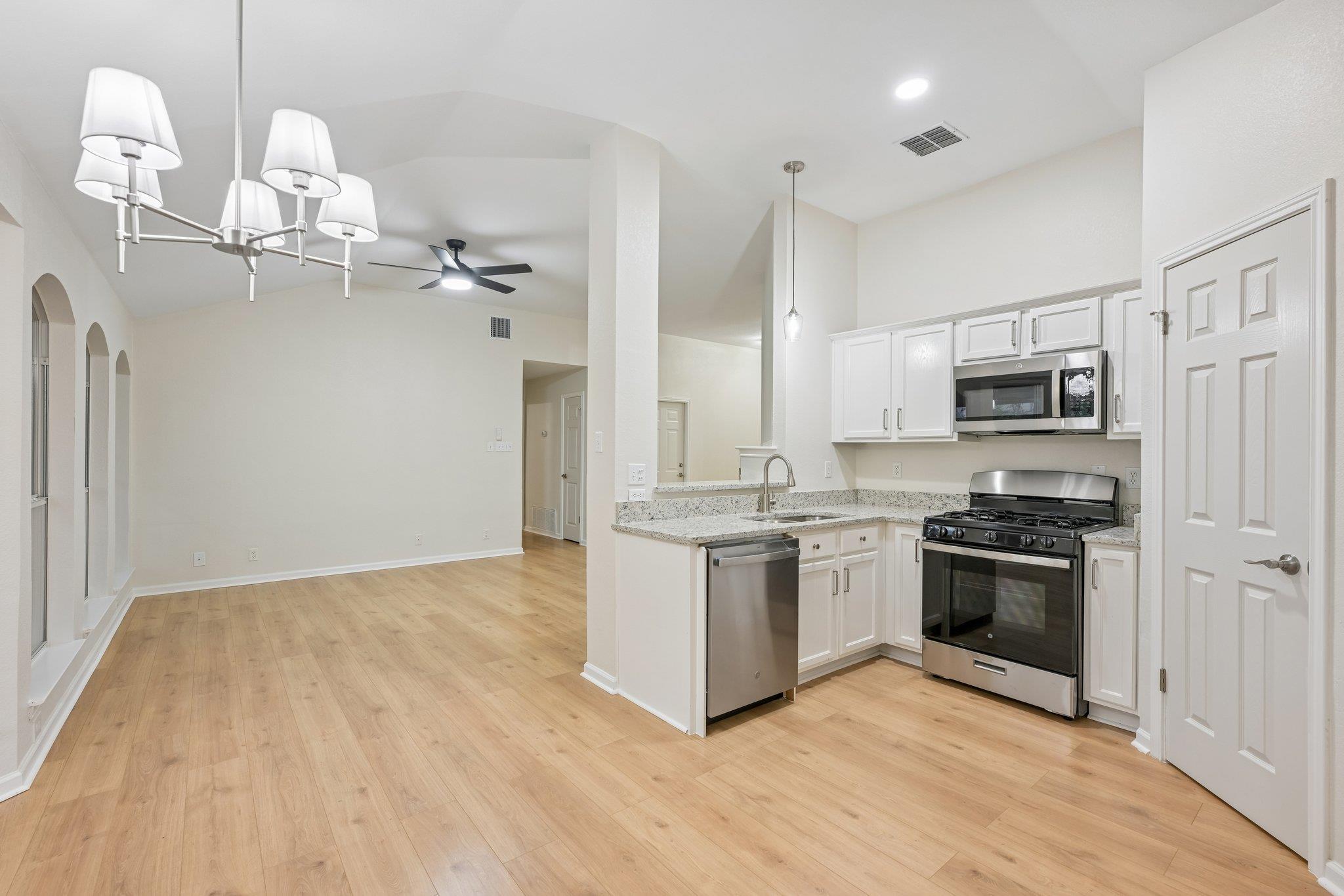 500  Britni Loop, photo 9