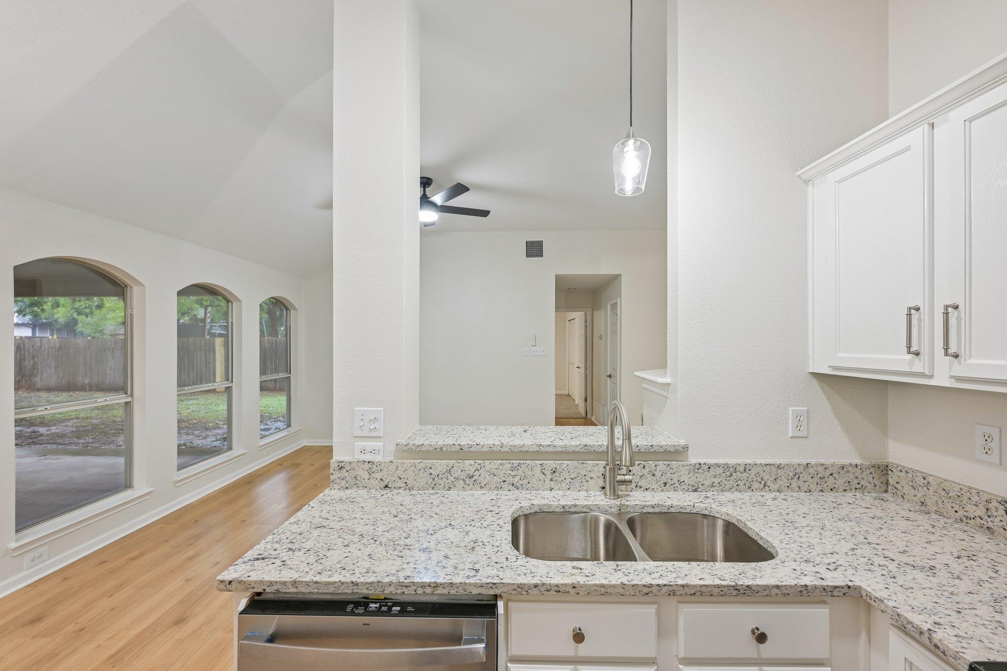 500  Britni Loop, photo 10