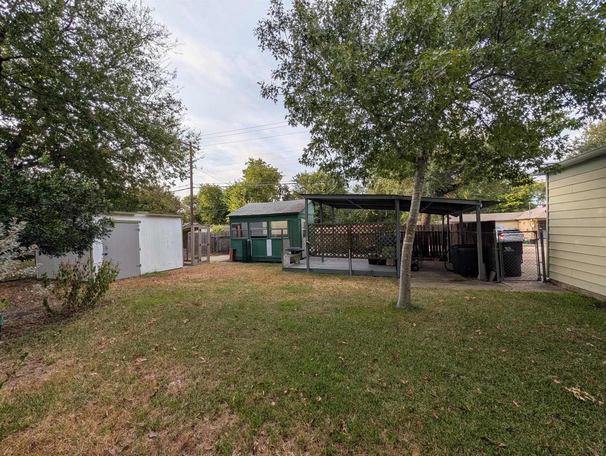 1021 S 45th St, photo 2