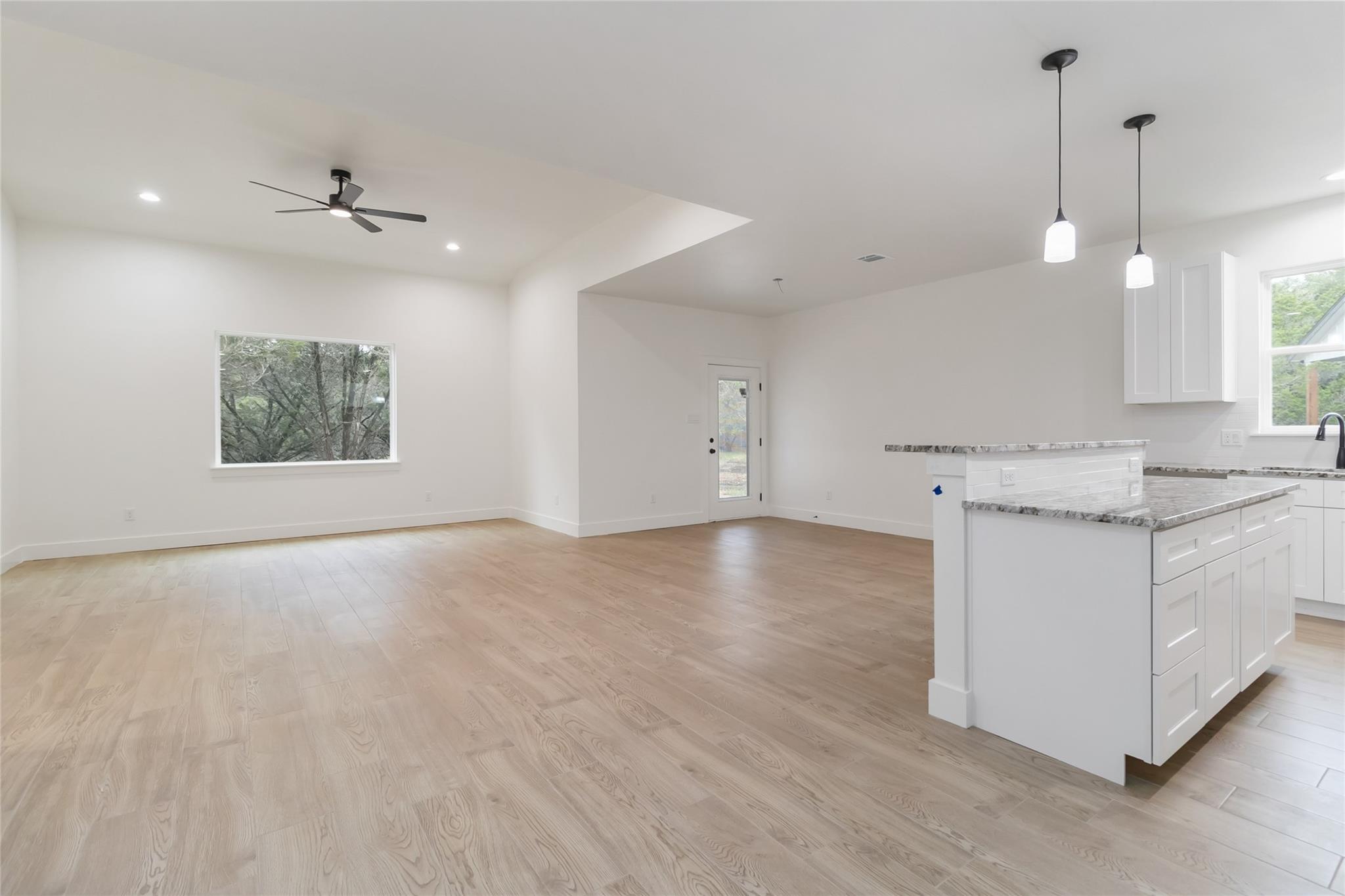 12 Meadow Oak Ct photo 4