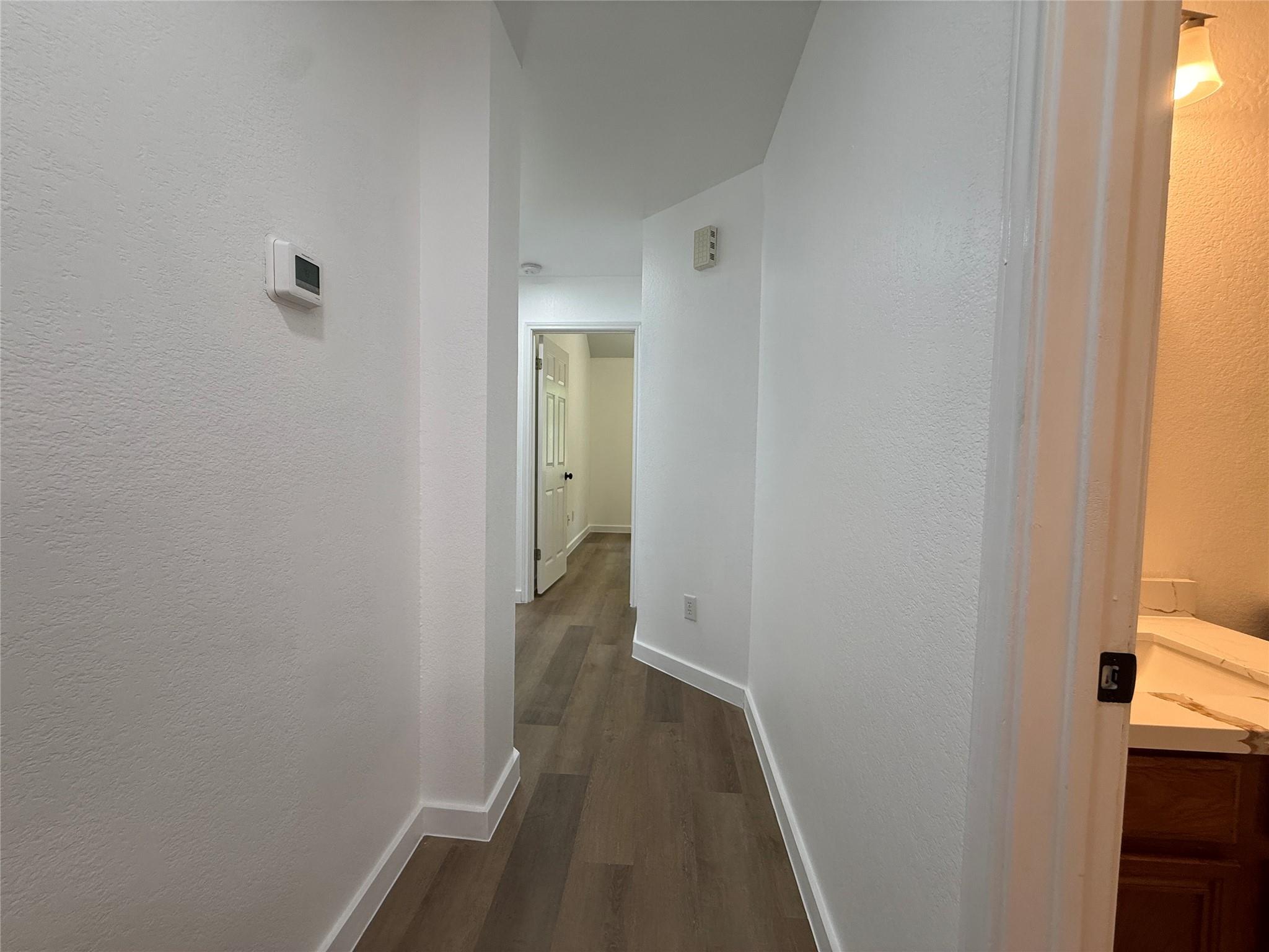1621  Parkfield Cir, photo 11
