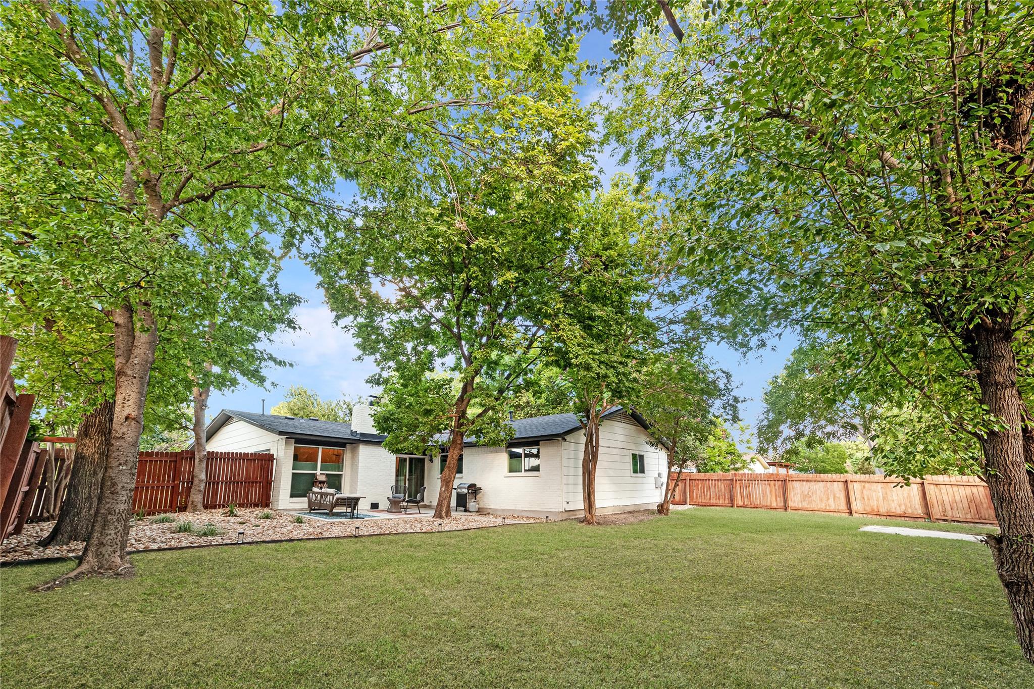 1415  Mearns Meadow Blvd, photo 2