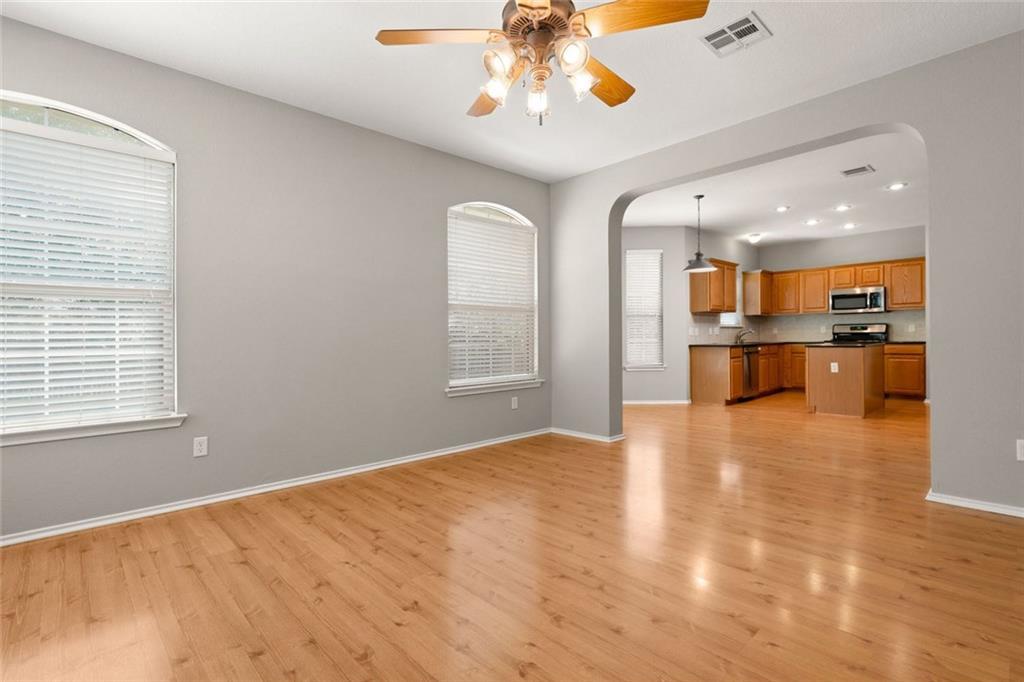 2633  Bolton St, photo 6