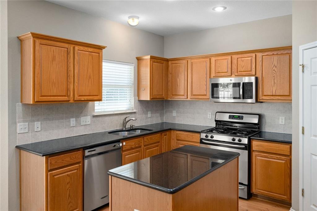 2633  Bolton St, photo 8