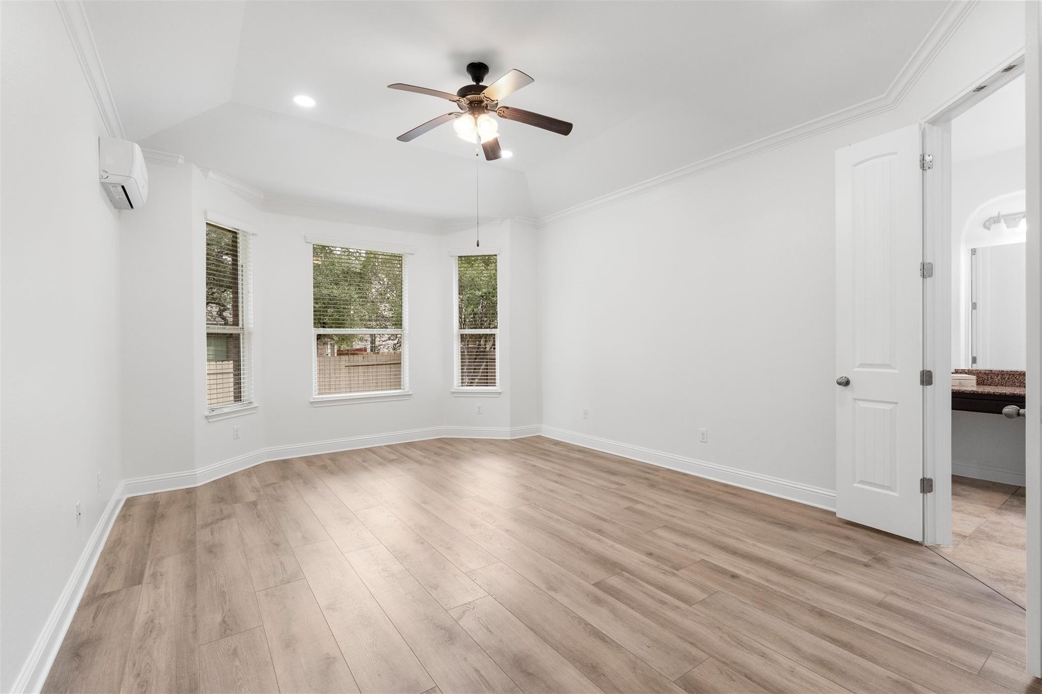 8624  Alophia Dr, photo 5
