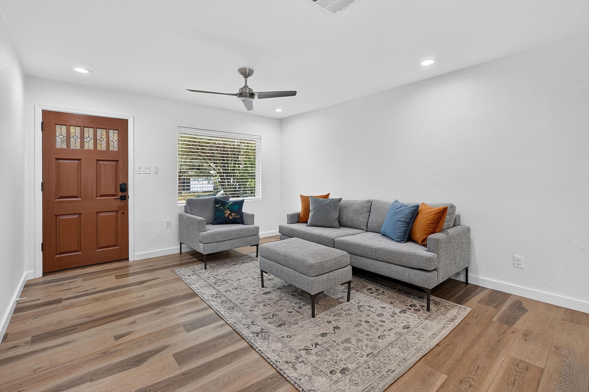 204  Chippendale Ave, photo 2
