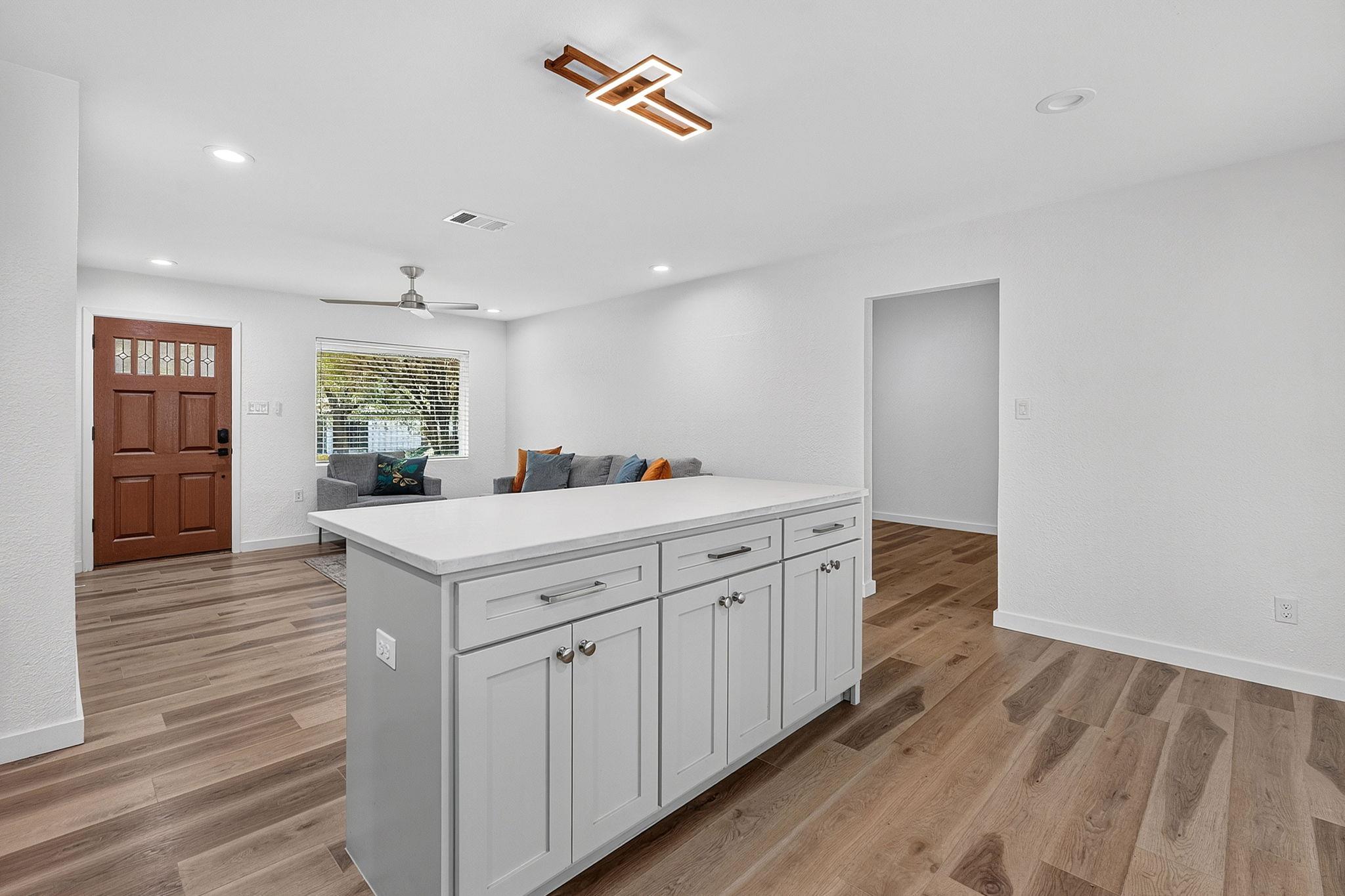 204  Chippendale Ave, photo 11