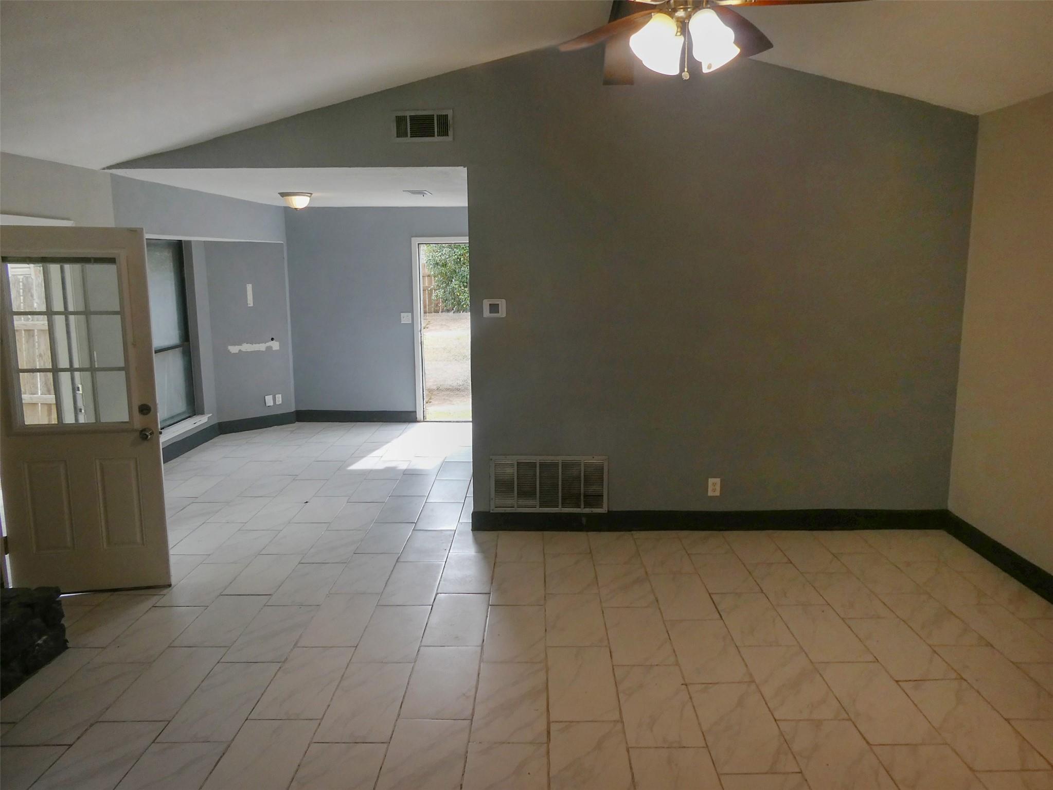 701  GREENWICH Pl, photo 7