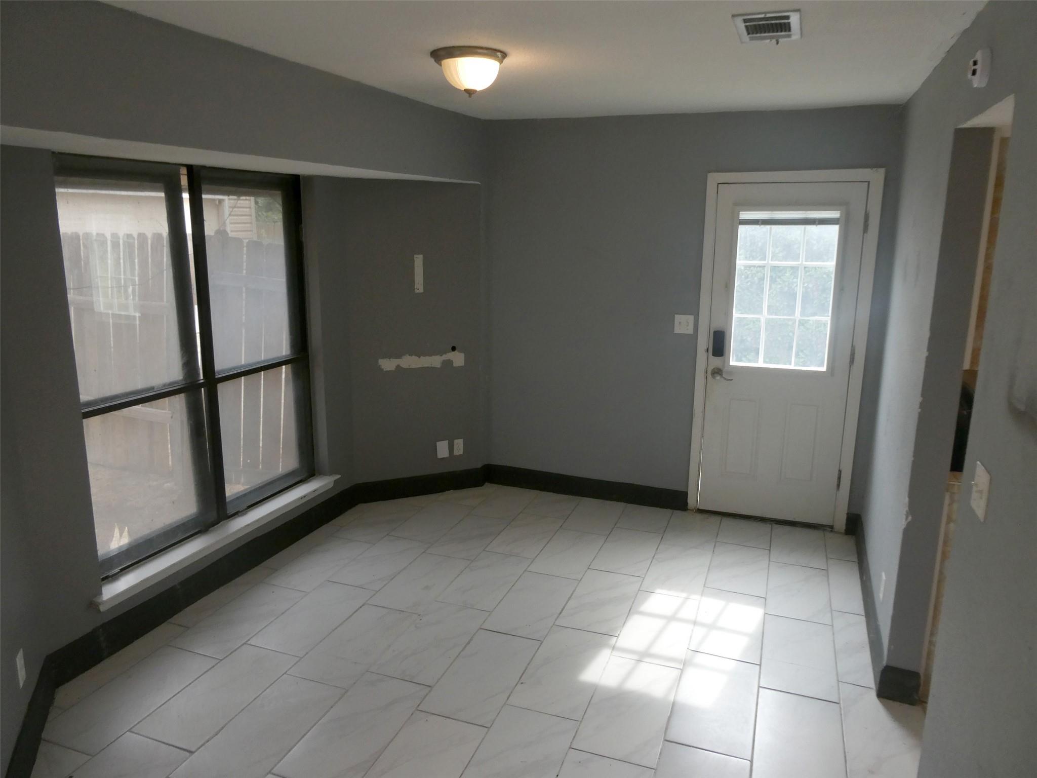701  GREENWICH Pl, photo 9