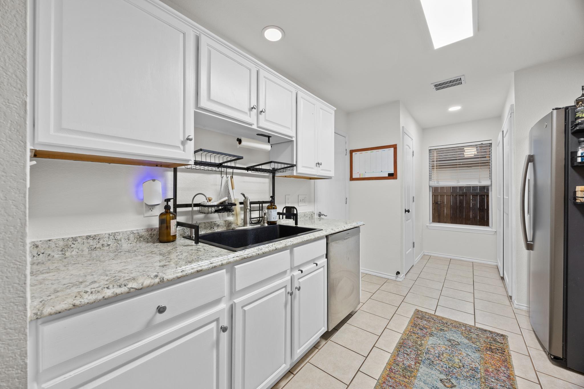 1602  Southwestern Blvd, photo 9