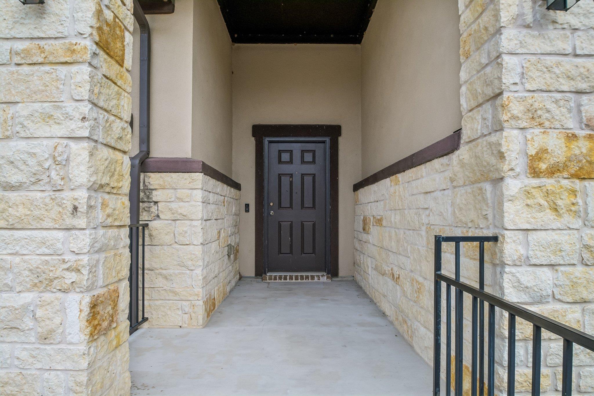 280  Rimrock Ct, photo 2