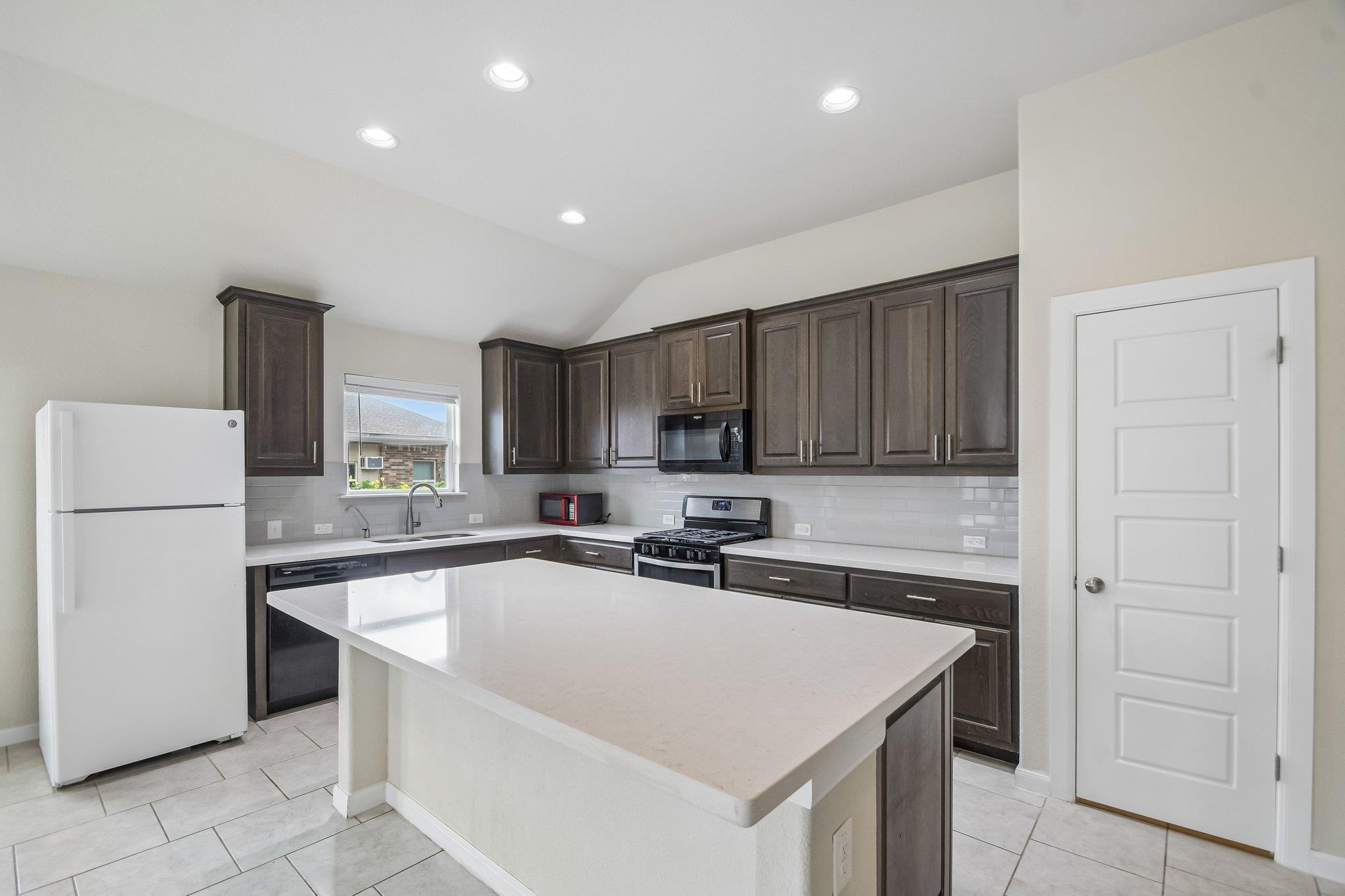 280  Rimrock Ct, photo 8