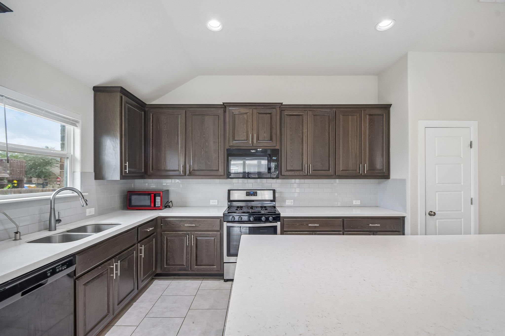 280  Rimrock Ct, photo 9