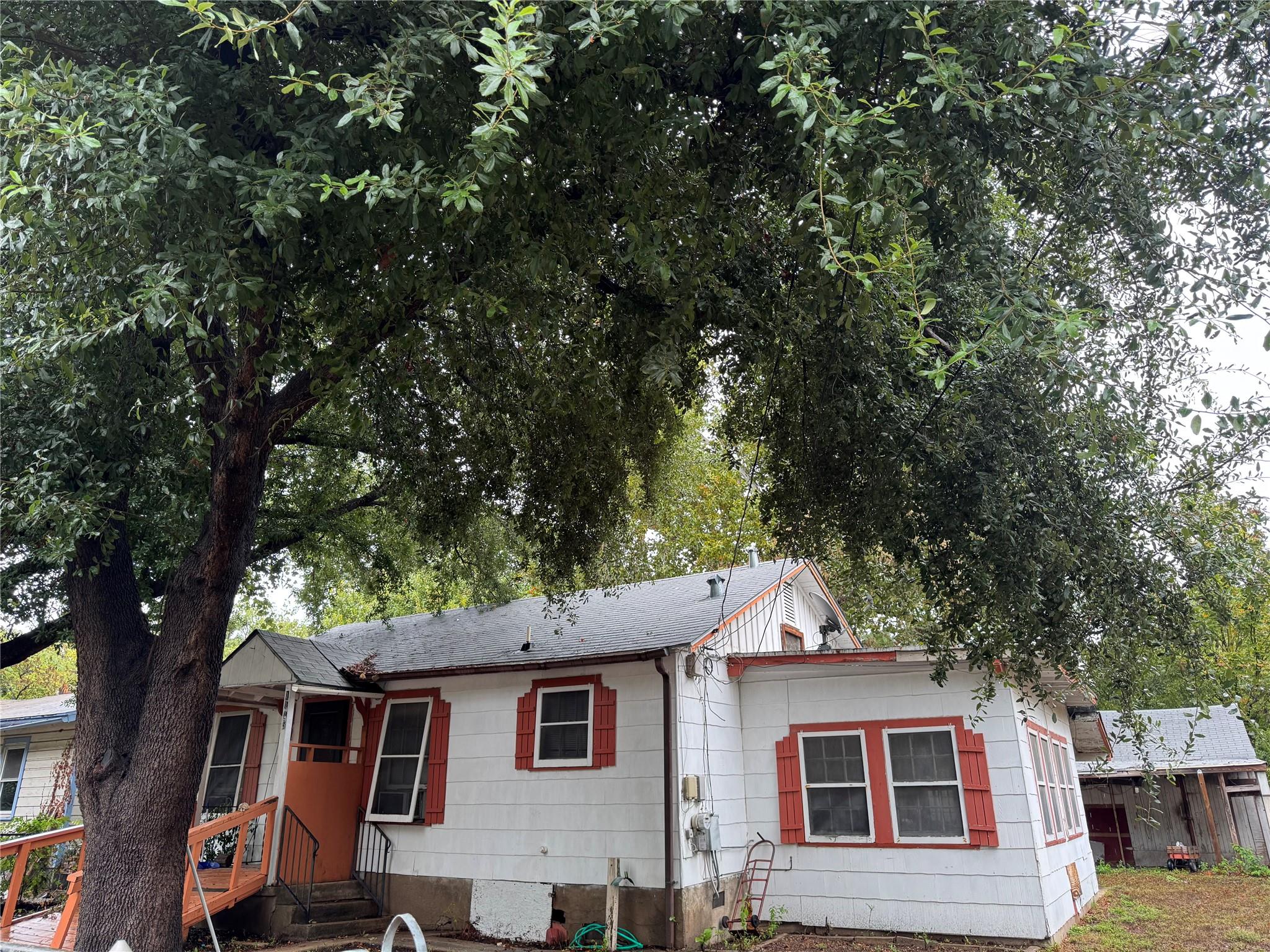 1115  Kirk Ave, photo 2