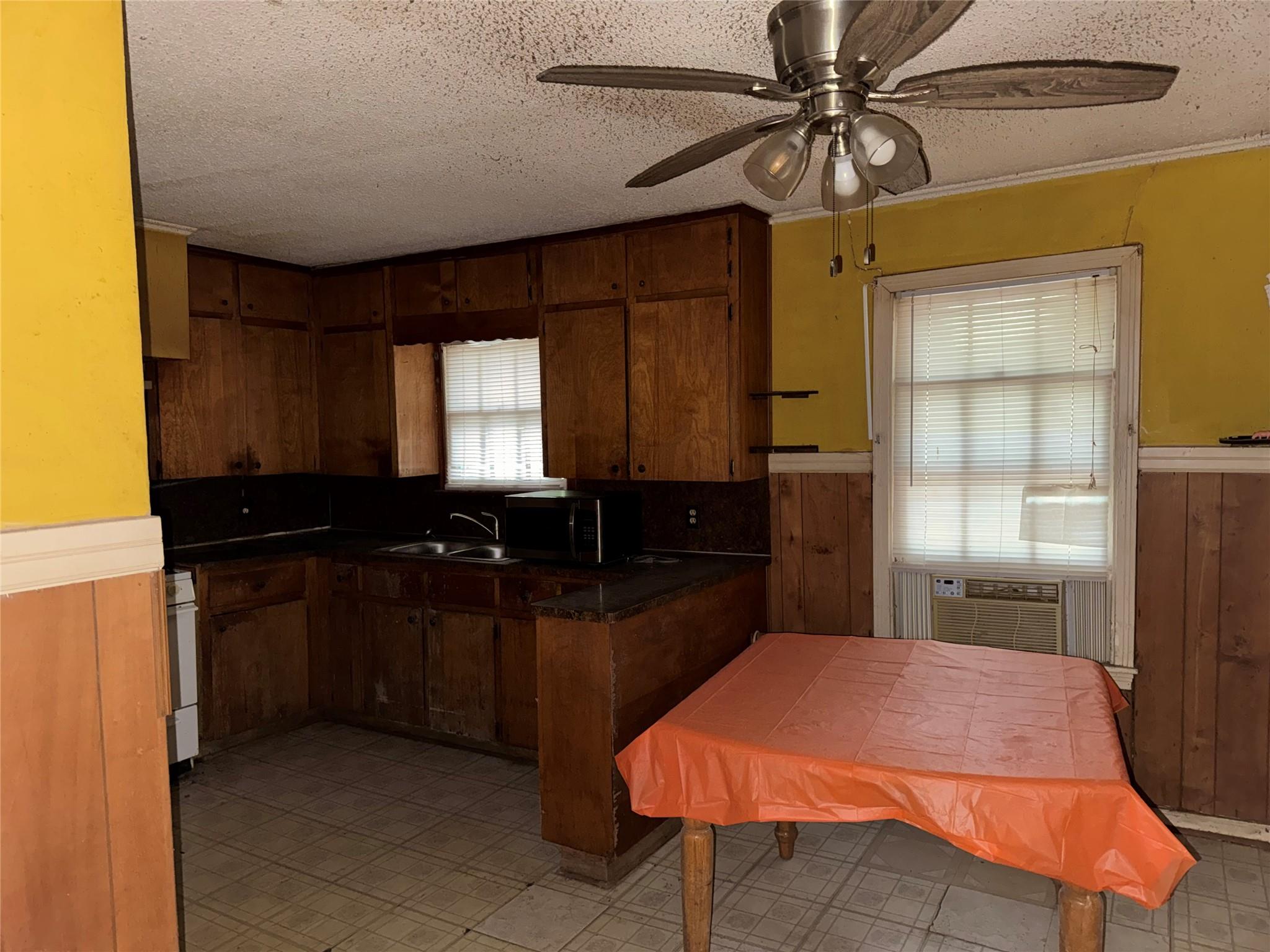 1115  Kirk Ave, photo 8