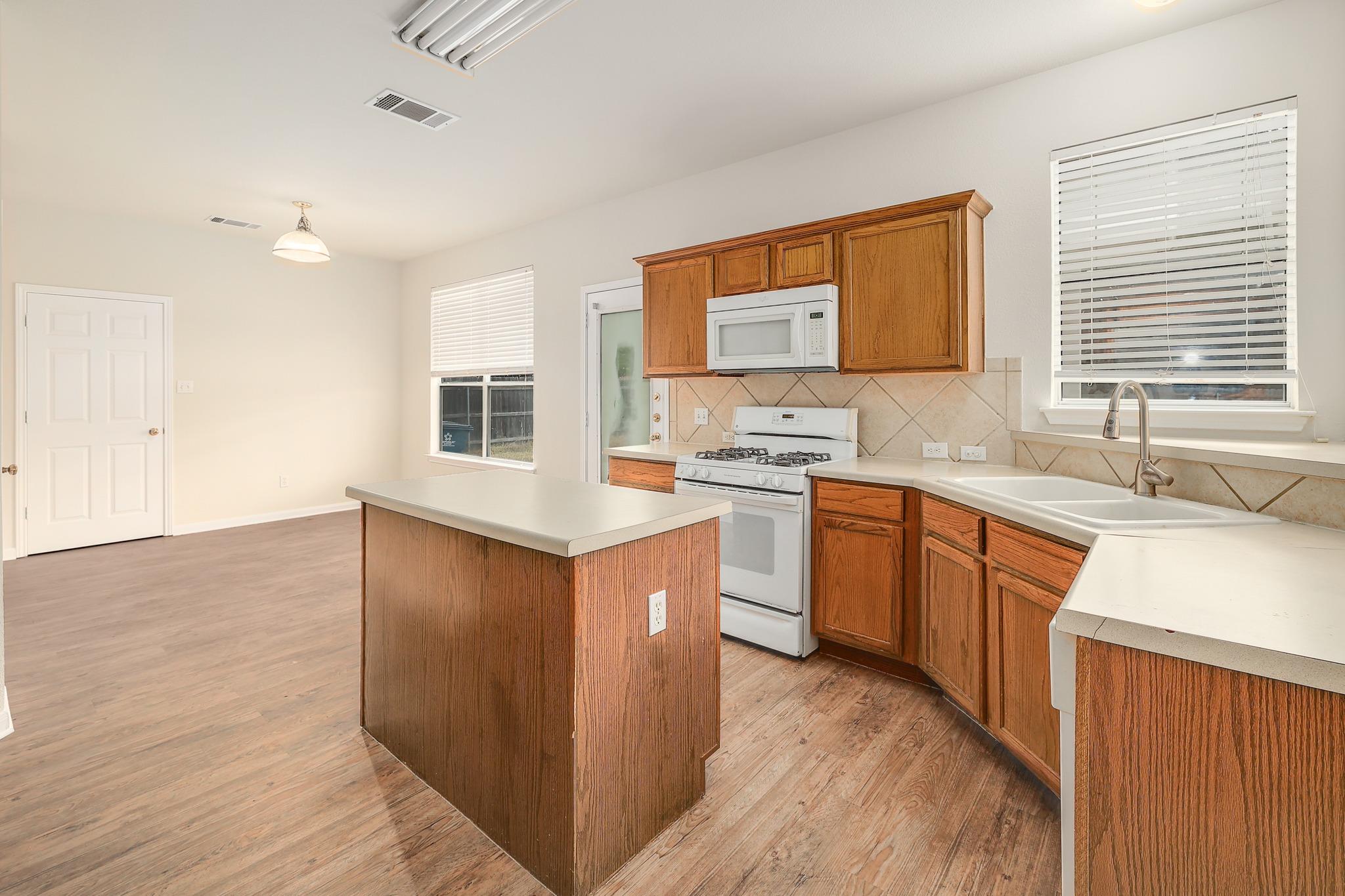 102  Chandler Pointe Loop, photo 12