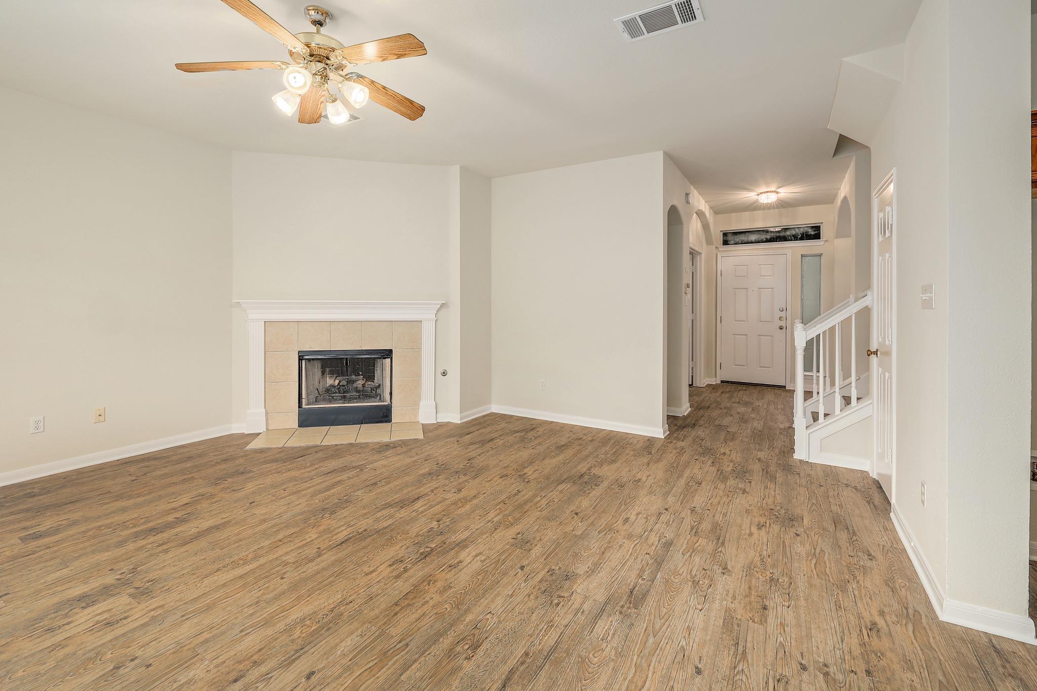102  Chandler Pointe Loop, photo 4