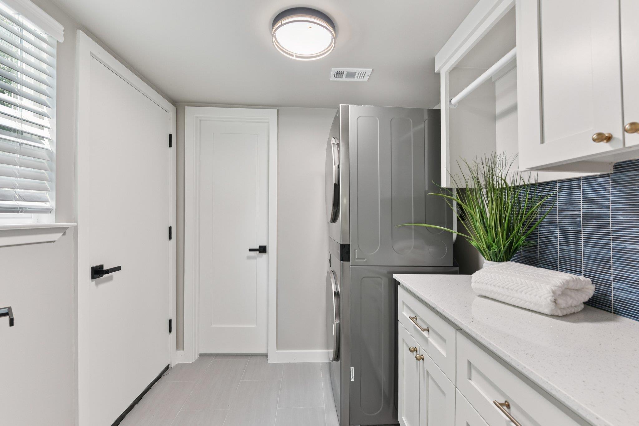 2011  Malvern Hill Dr, photo 7