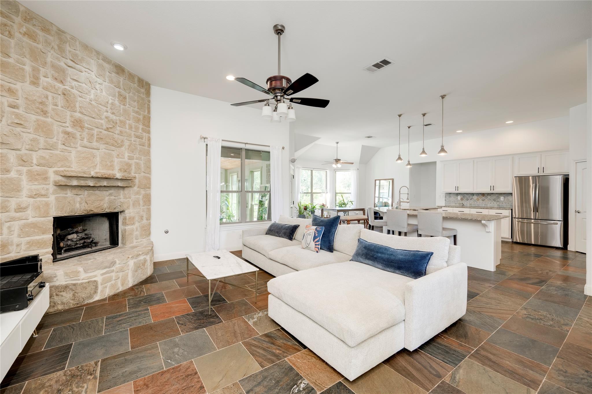 1005  Cedar Park Dr, photo 4