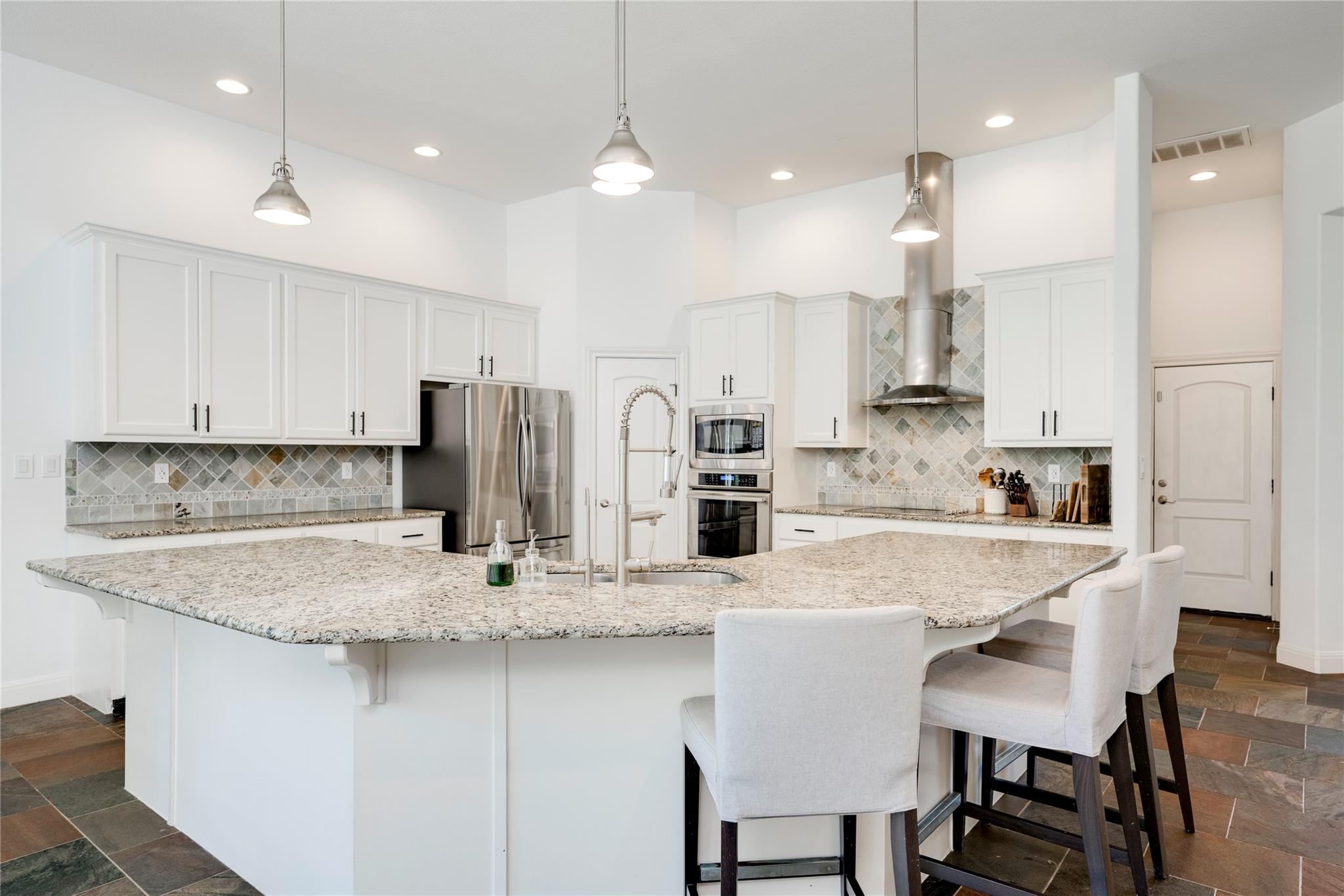 1005  Cedar Park Dr, photo 6