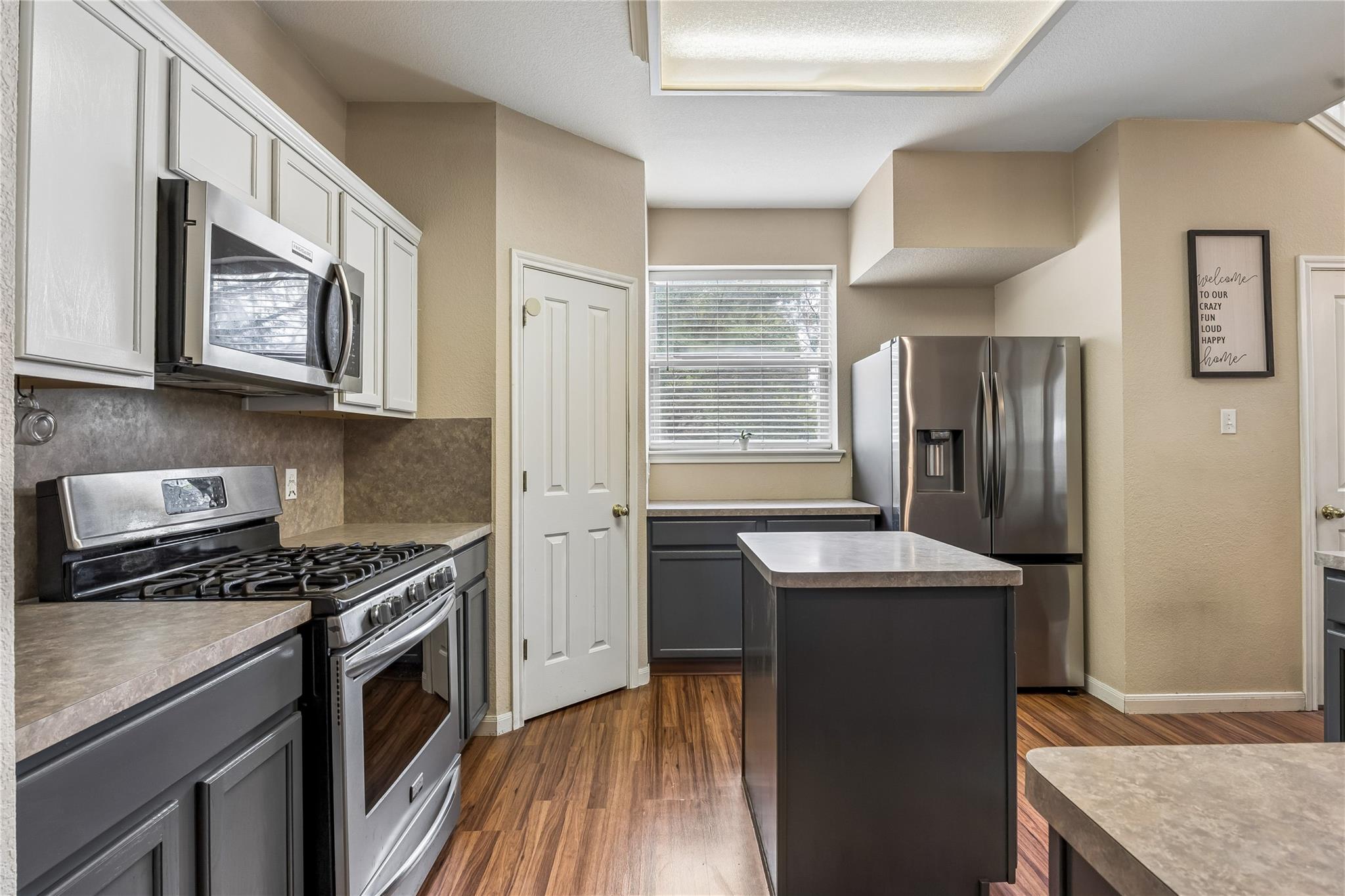 1105  Connemara Ln, photo 7