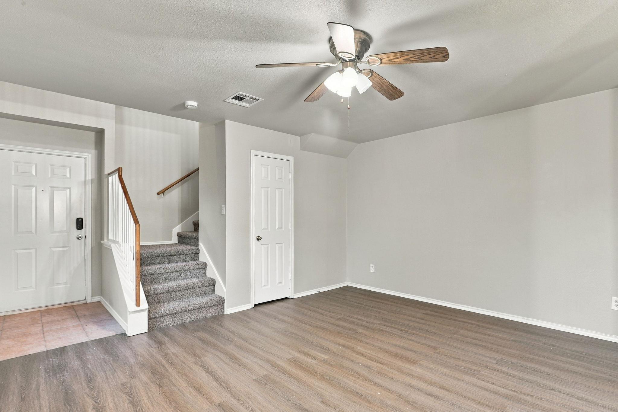 1830  Wallin Loop, photo 2