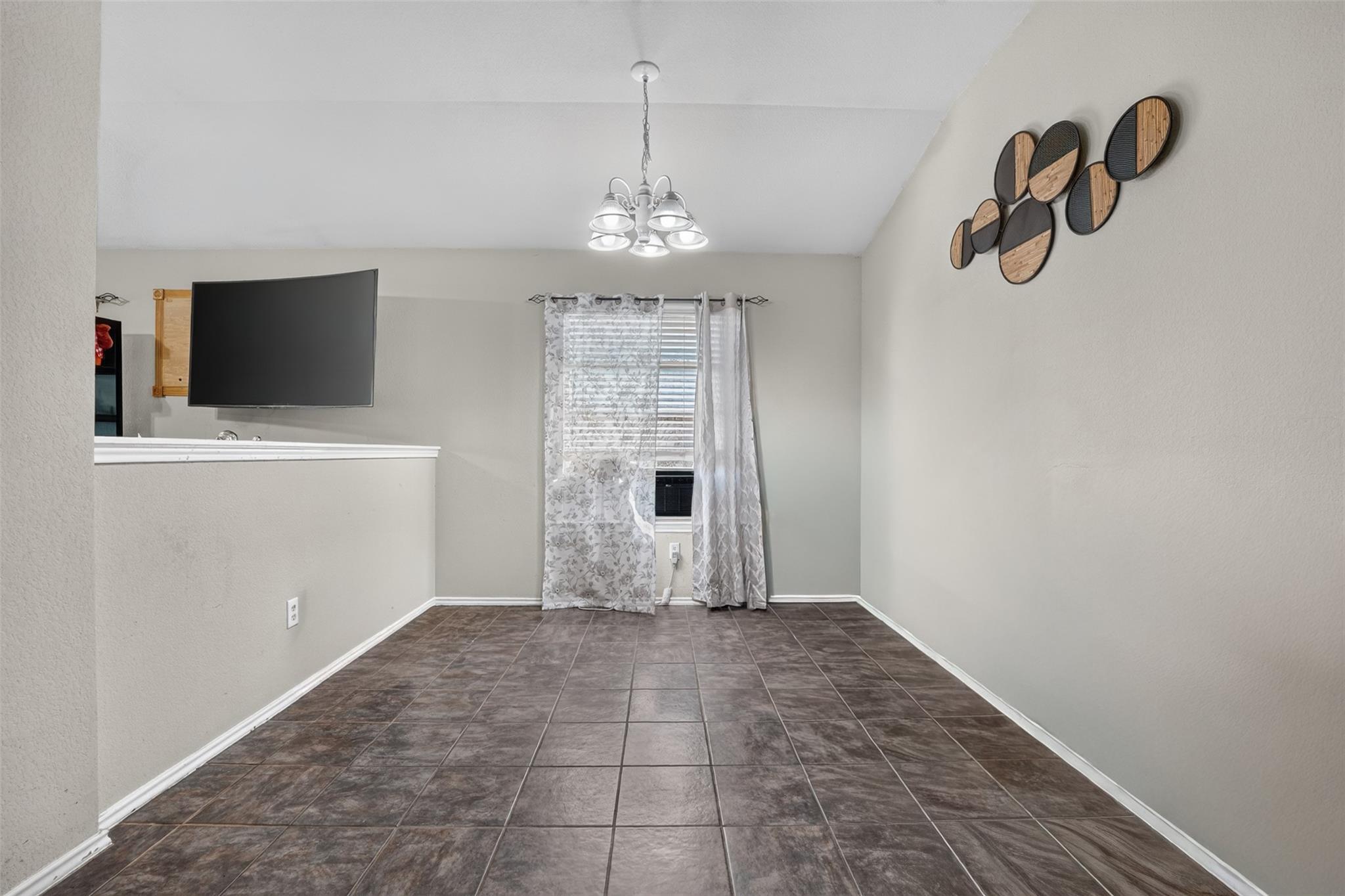 2436  BUTLER Way, photo 11