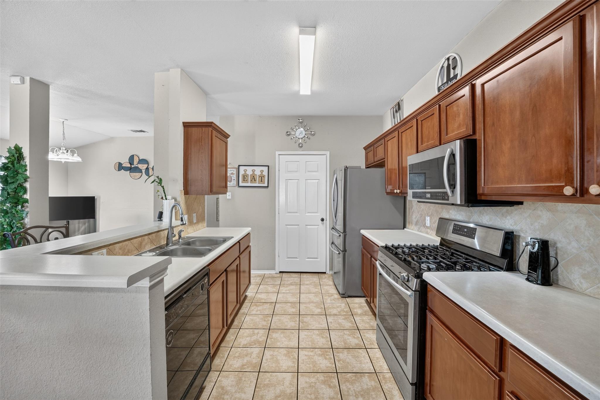 2436  BUTLER Way, photo 7