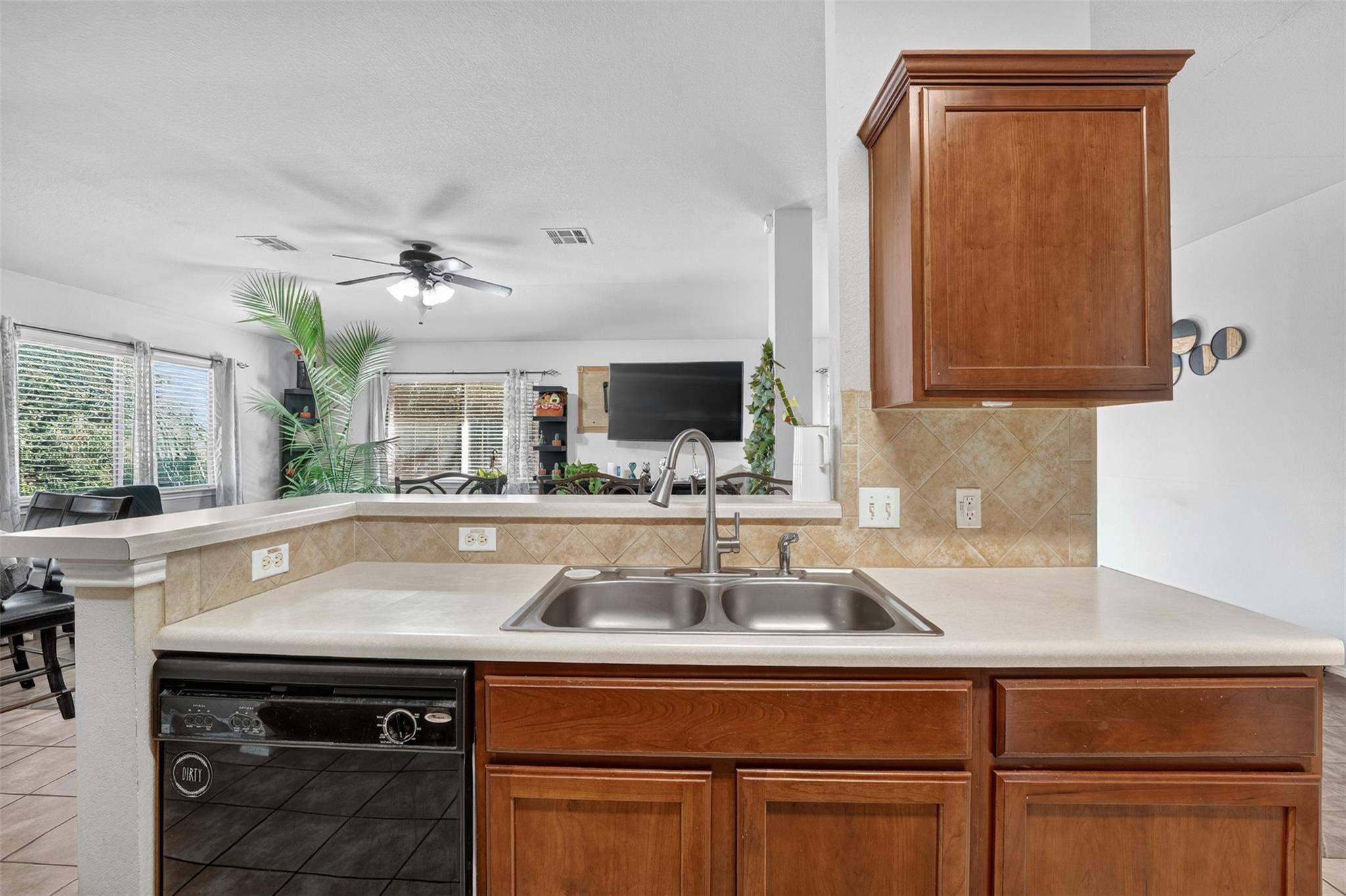 2436  BUTLER Way, photo 8