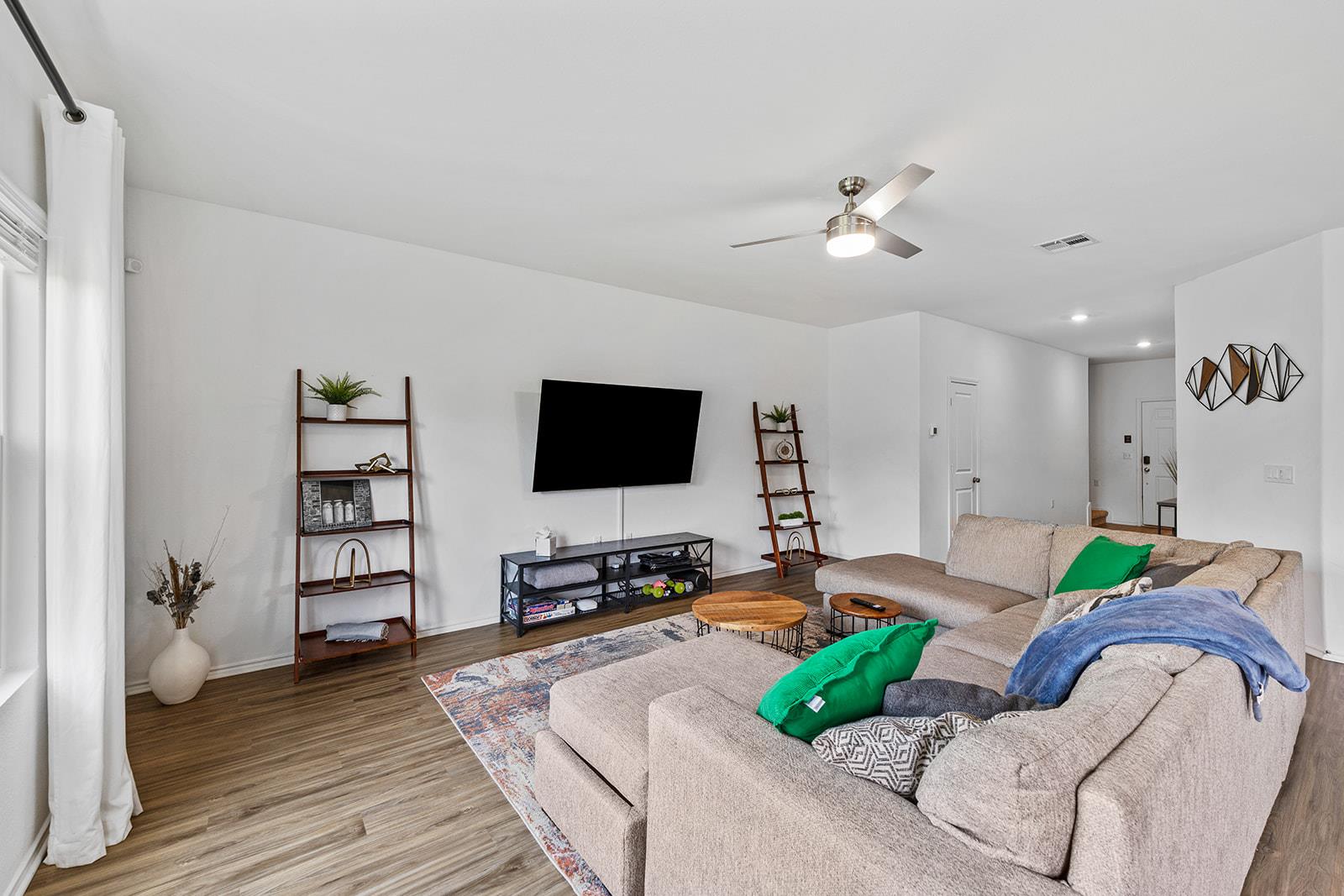 2204  Nightview Dr, photo 5