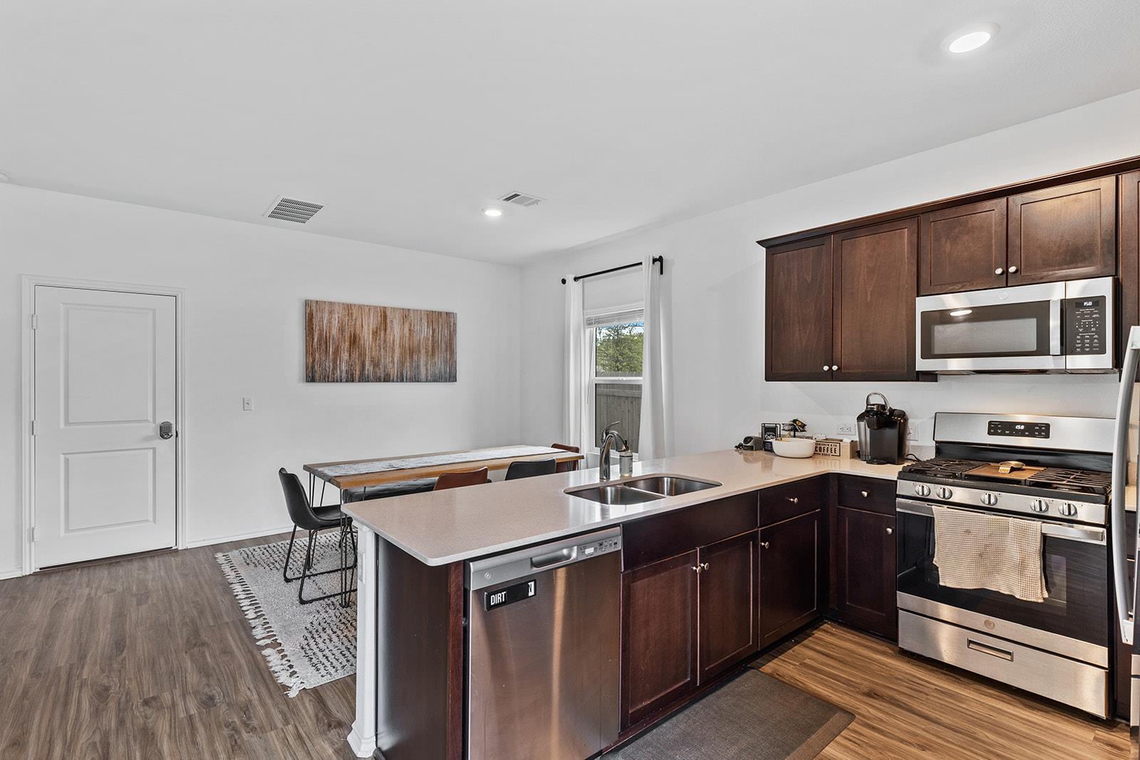 2204  Nightview Dr, photo 9