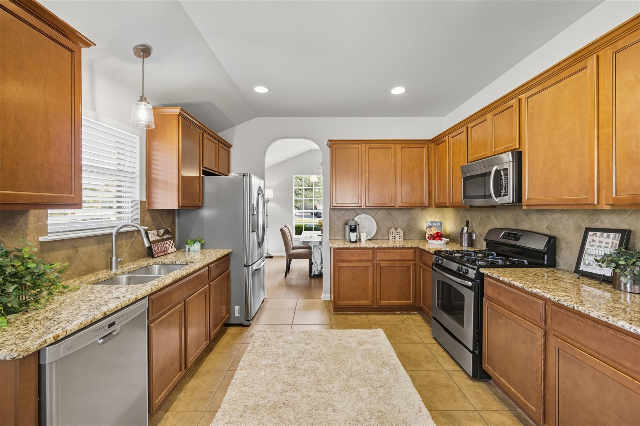 613  Kingston Lacy Blvd, photo 8