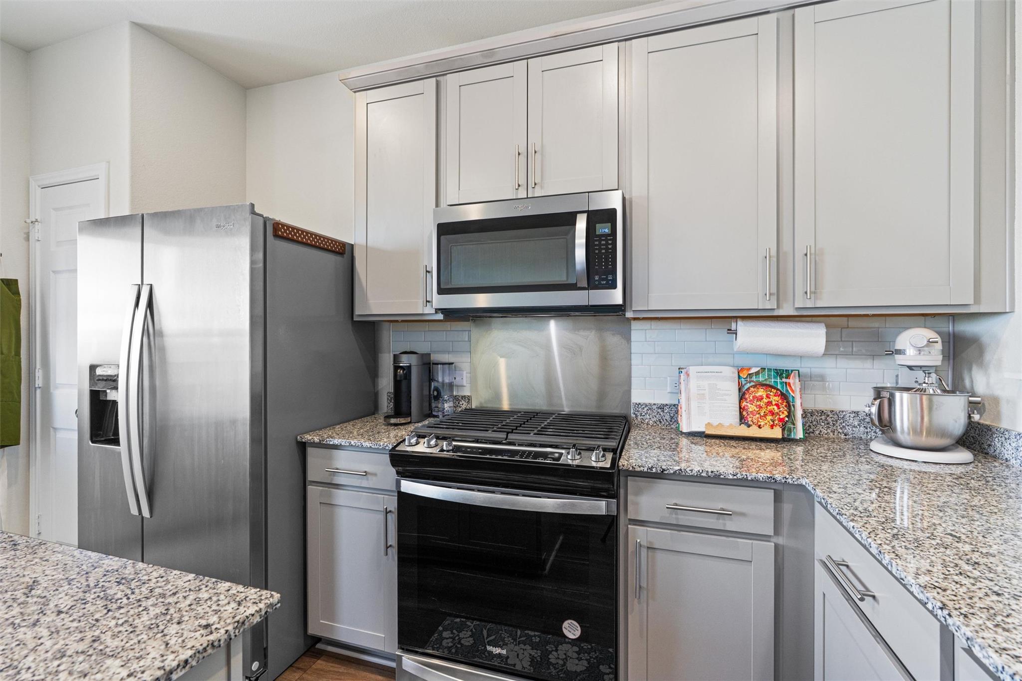 715  Papaya Dr, photo 9