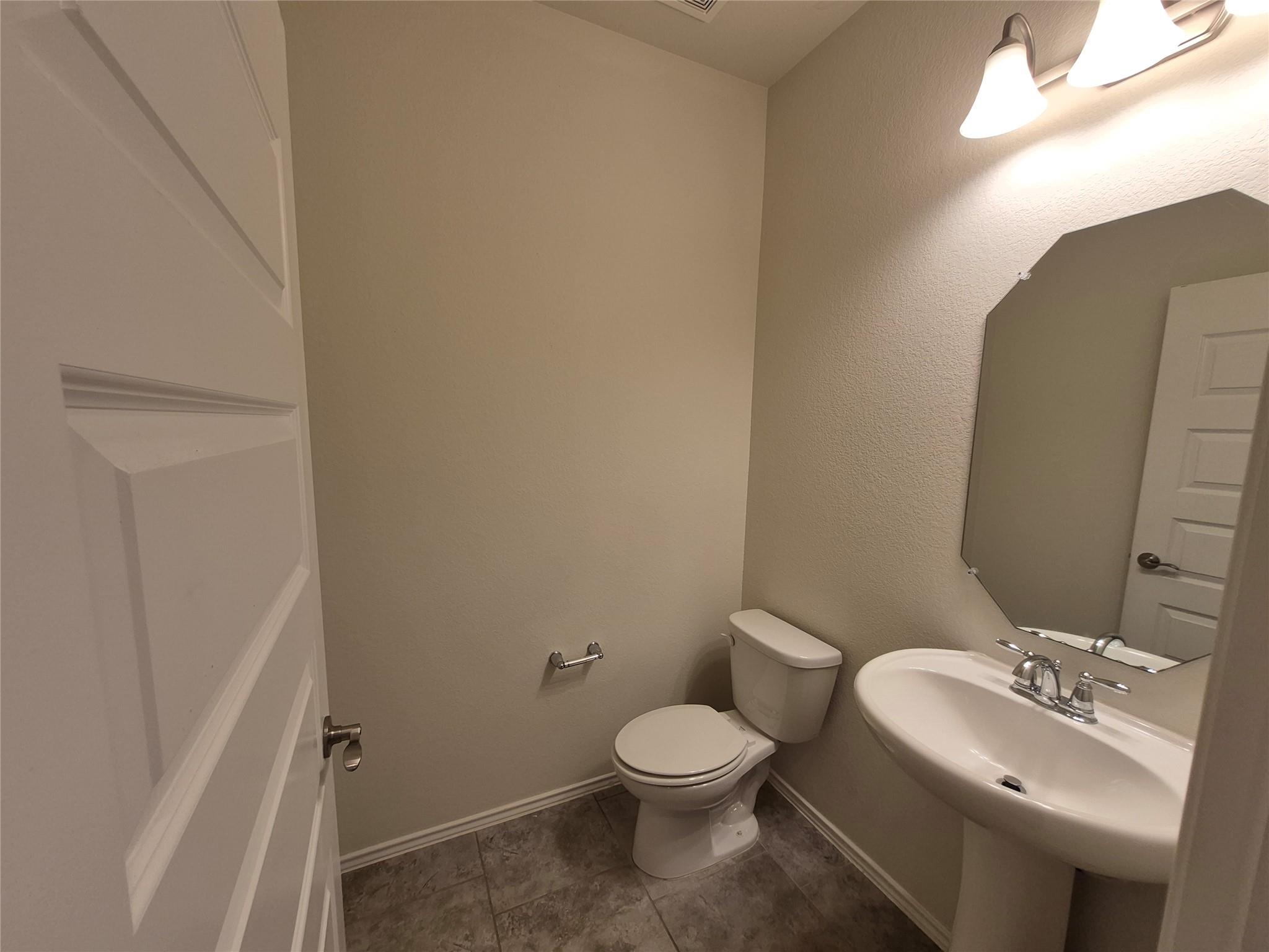 14000  Osmarea Dr  #77, photo 4