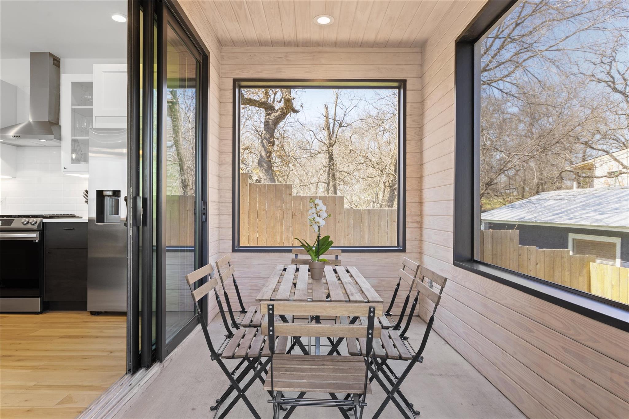 1202  Greenwood Ave, photo 6