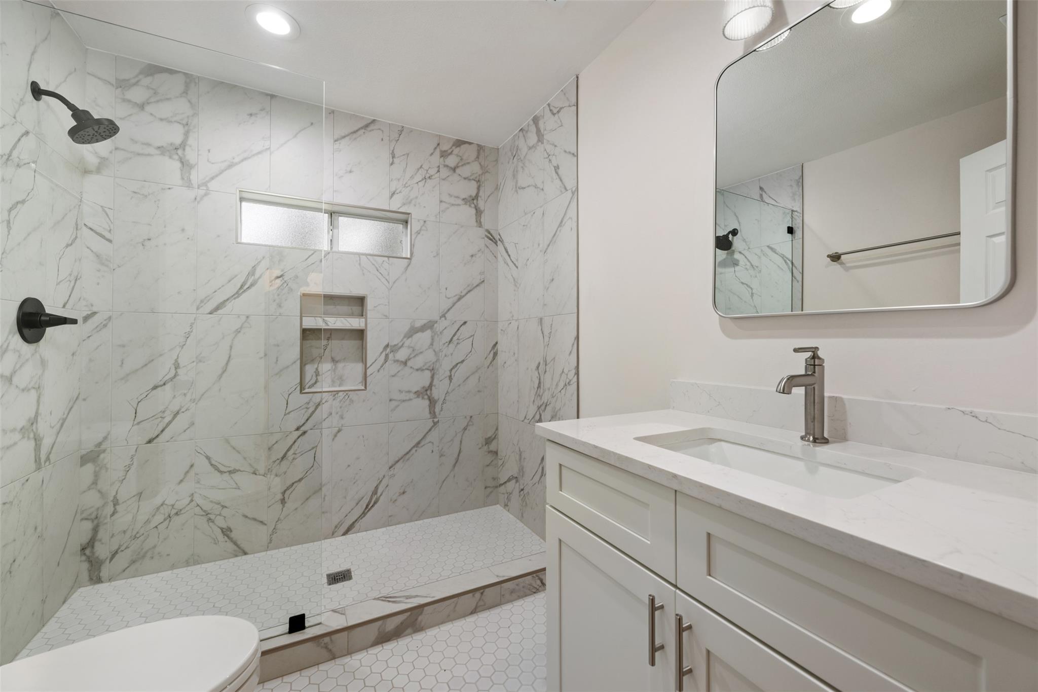1806  Mohle Dr, photo 6