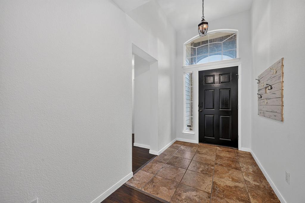 2113  Pearson Way, photo 3