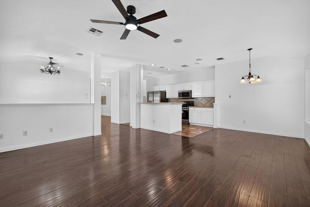 2113  Pearson Way, photo 4