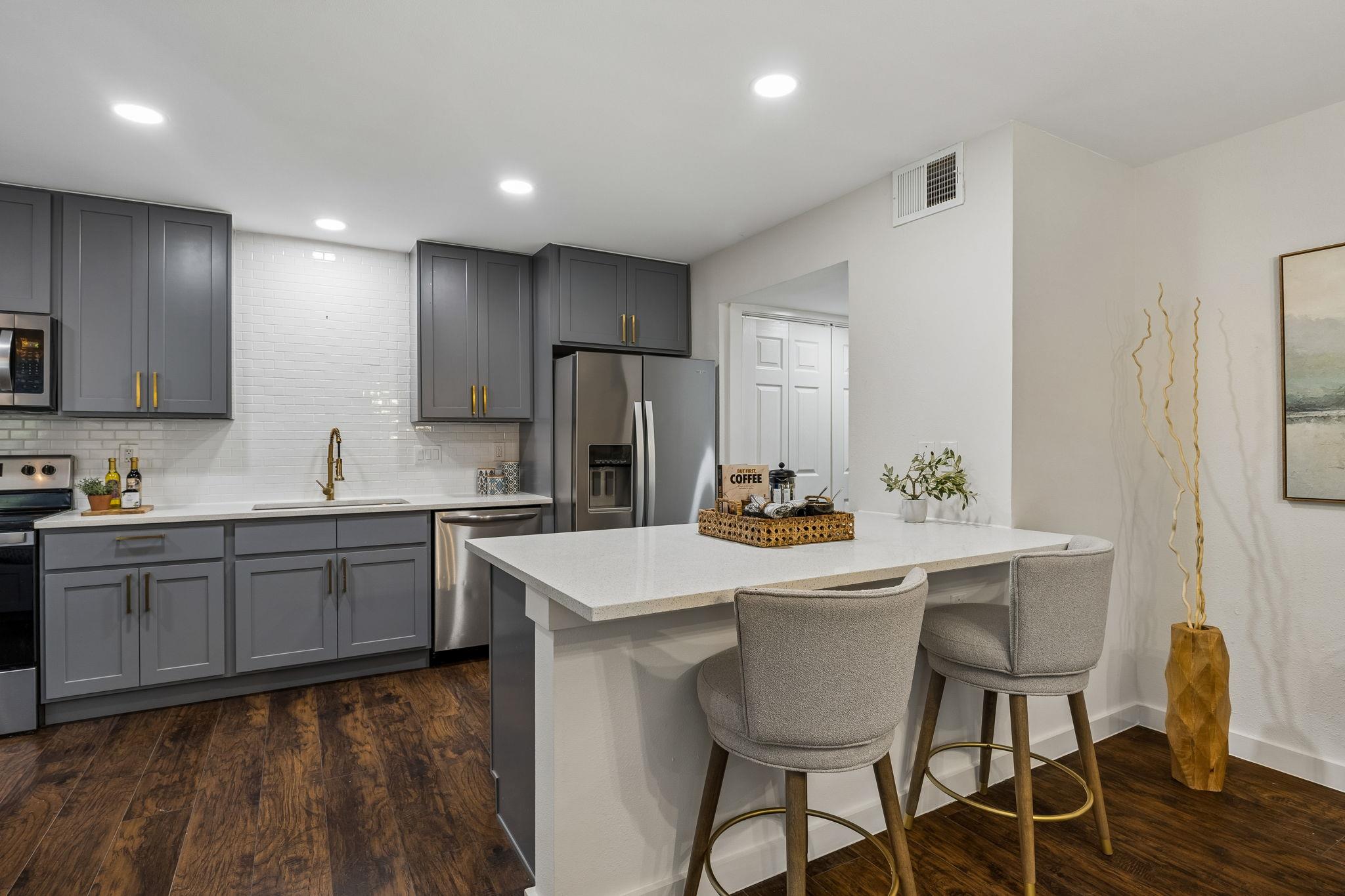 8305  Summer Place Dr, photo 3