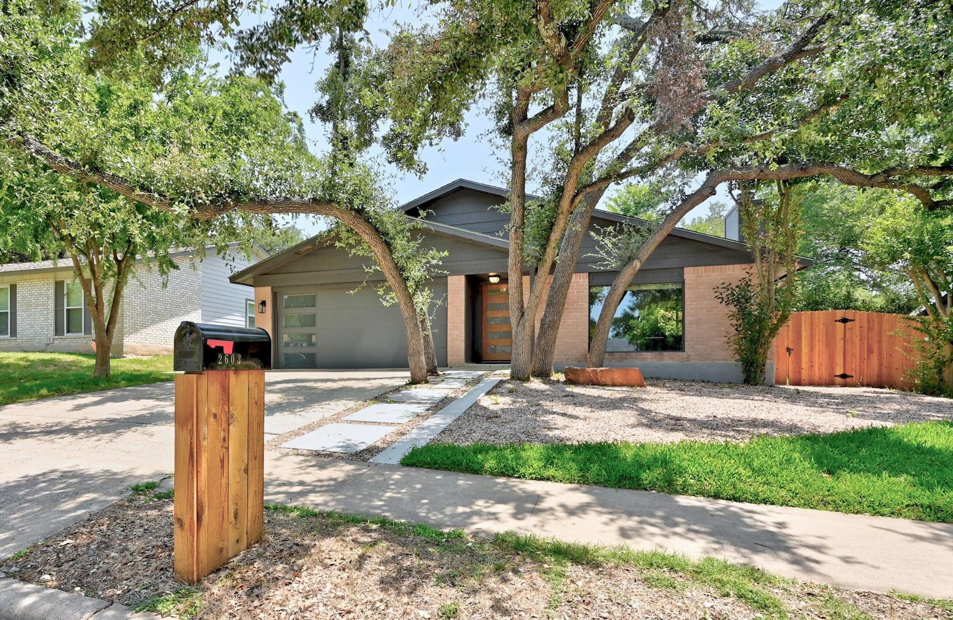 2603  Burly Oak Dr, photo 2