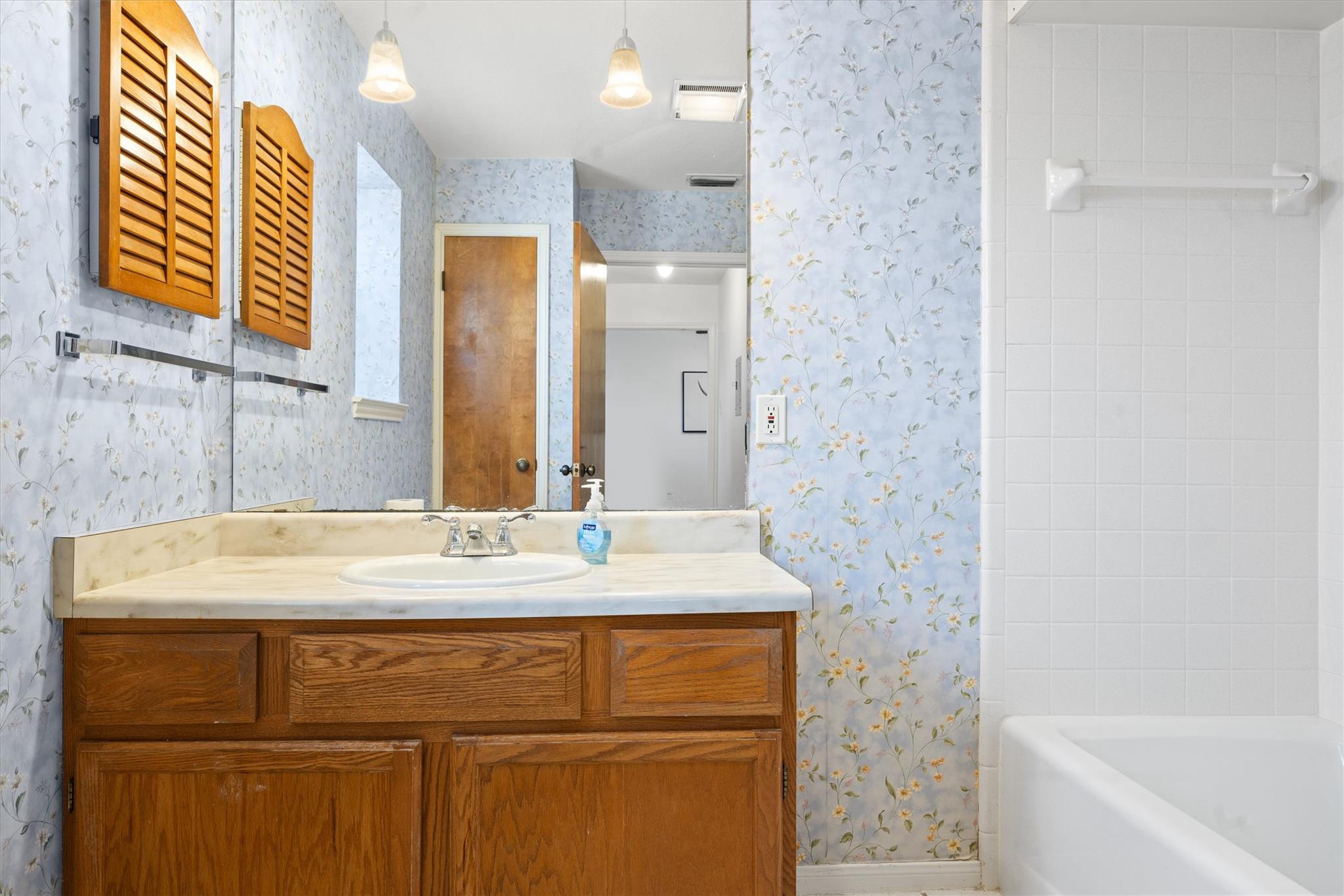 2301  Lawnmont Ave  #1, photo 12