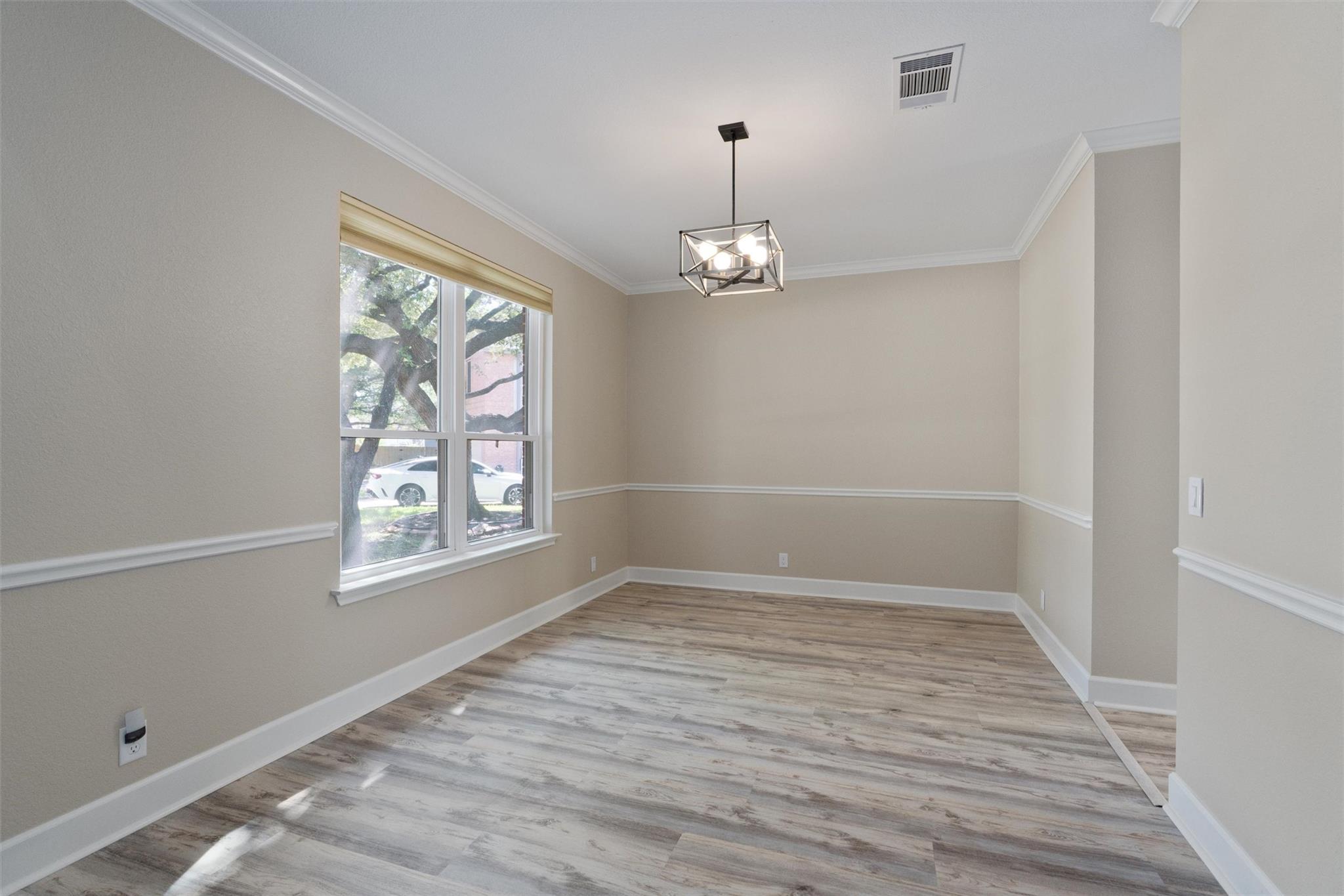 1524  Emperor Ct, photo 9